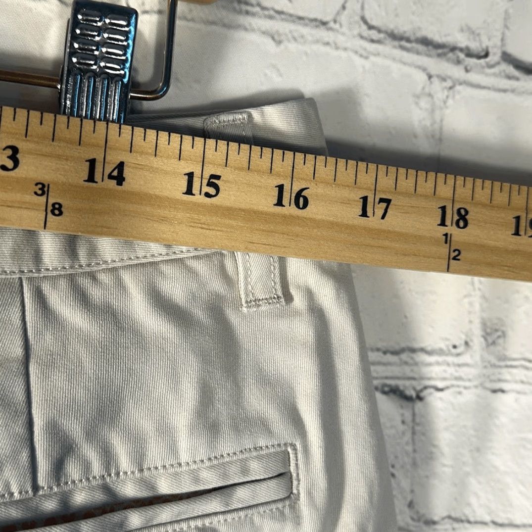 Bonobos Bonobos Men 11” Inseam Khaki Chino Shorts 33 Tan Chino Shorts Mens 33 Tan Bonobos Chino Shorts Size US 33 - 5 Thumbnail