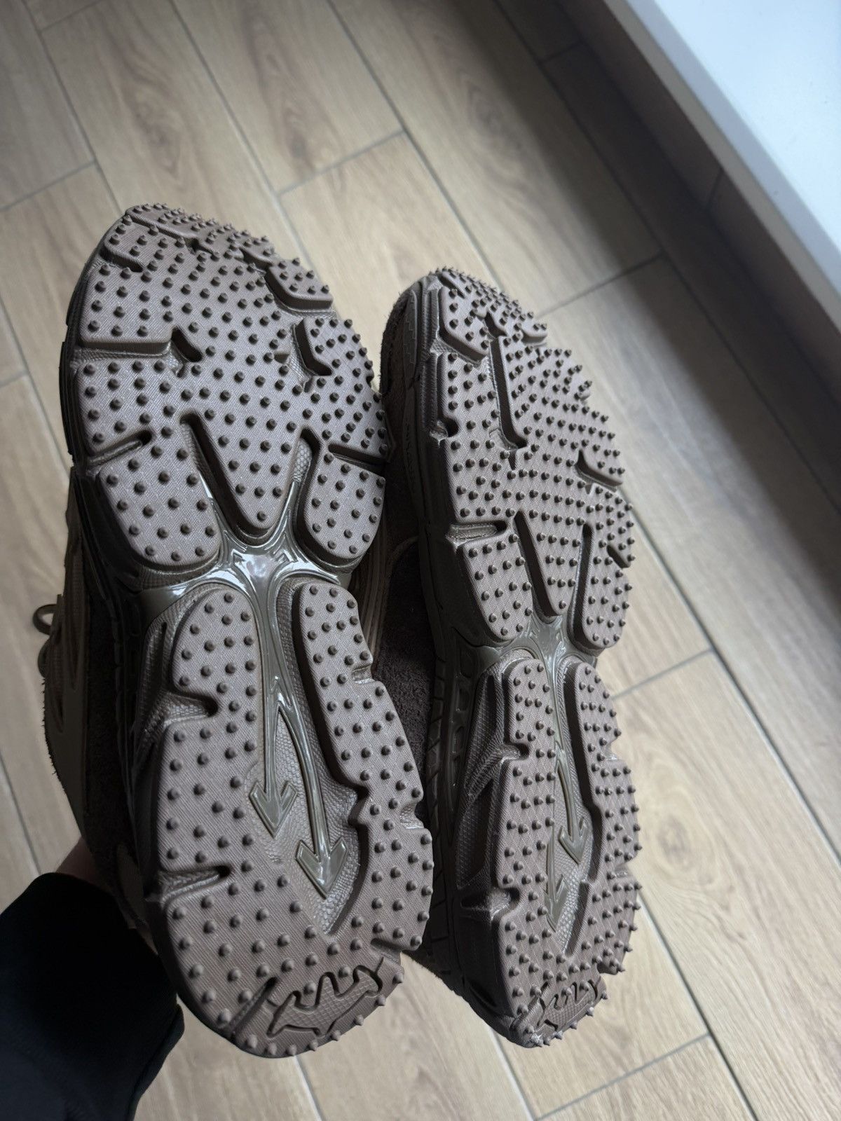 Off-White Off white Be Right Back Size US 11 / EU 44 - 7 Thumbnail