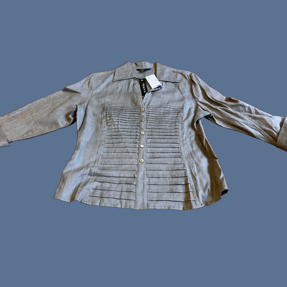 Vintage **VINTAGE Tracy M Women's Large Grey Linen Collared Button-Up 90s** User: Vintage Tracy M Women's Large Grey Linen Collared Button-Up 90s Size L / US 10 / IT 46 - 1 Thumbnail