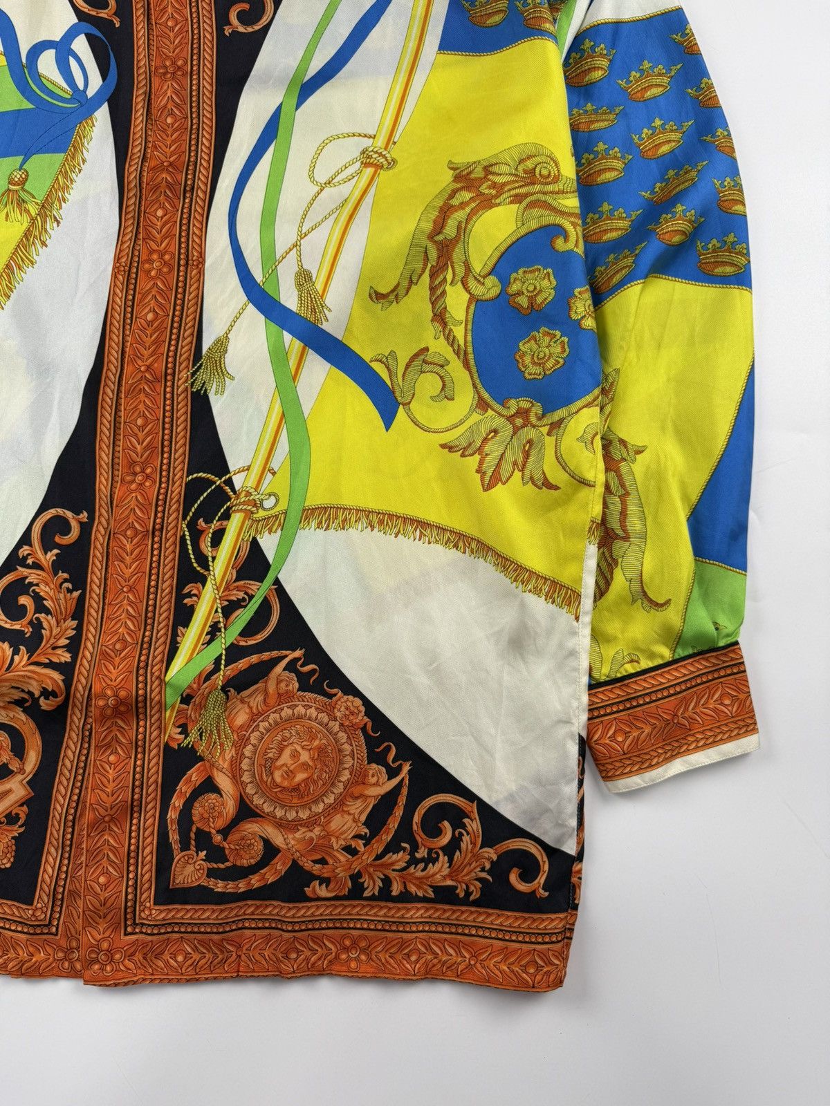 Versace Gianni Versace 1993 Silk Shirt Size US XL / EU 56 / 4 - 6 Thumbnail
