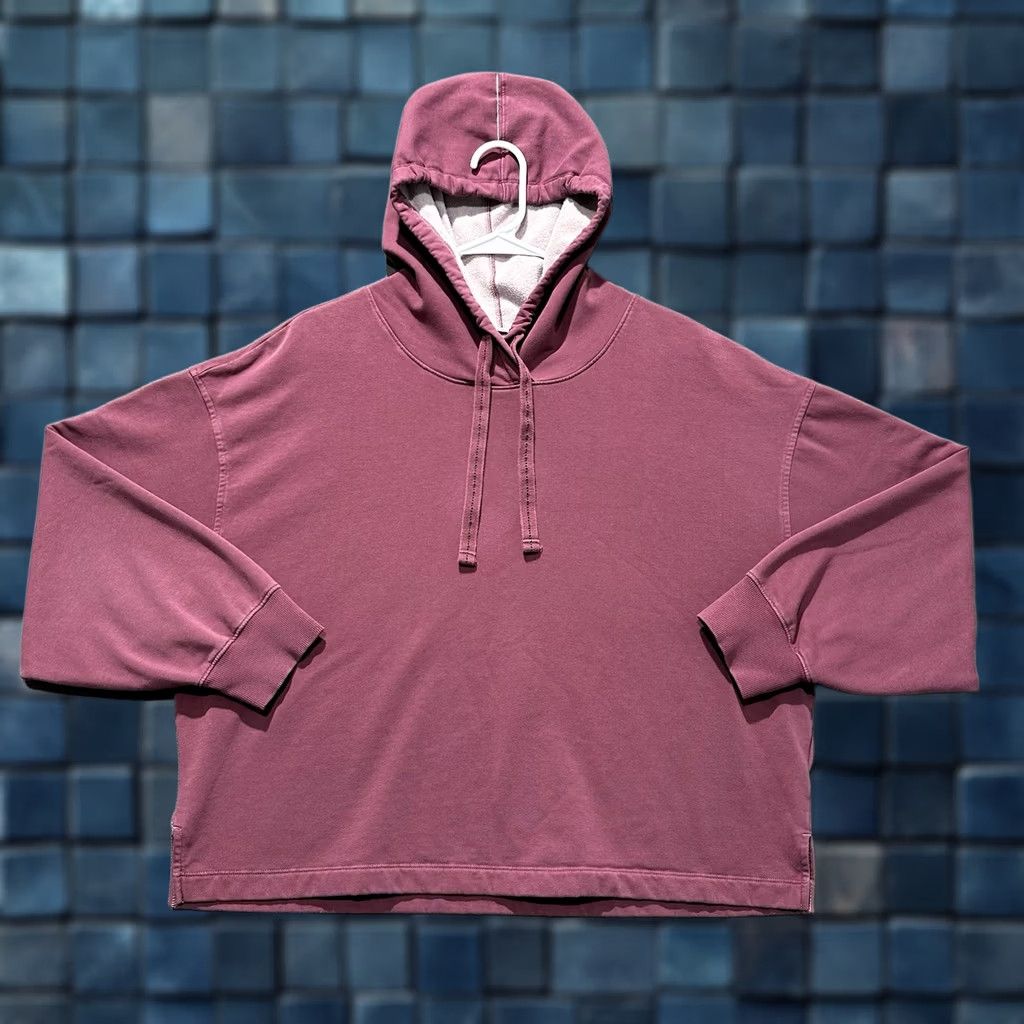 Old Navy Old Navy Sweatshirt Womens XL Scarlet Oak Red Fleece Hoodie Pullover Snuggly Size XL / US 12-14 / IT 48-50 - 1 Thumbnail