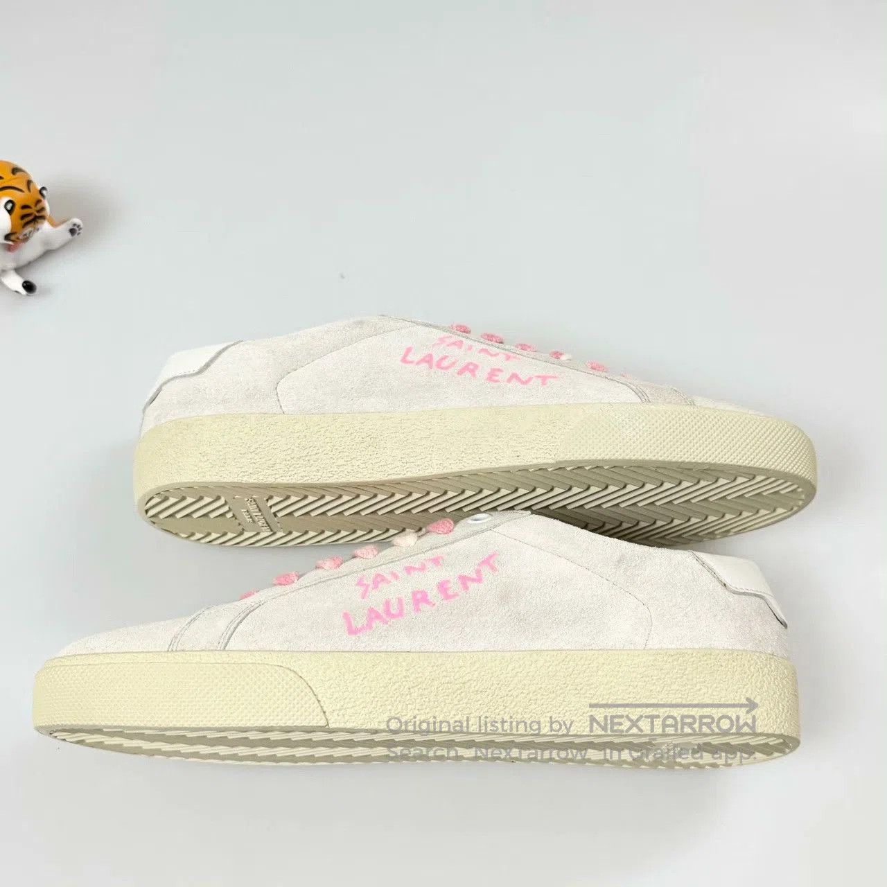 Yves Saint Laurent YSL Light Pink Suede Board Shoes. Size US 7 / IT 37 - 4 Thumbnail