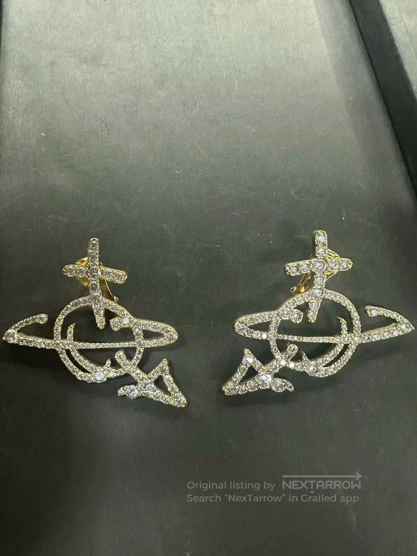 Vivienne Westwood vivienne westwood giant arrow earrings in gold. Size ONE SIZE - 3 Thumbnail