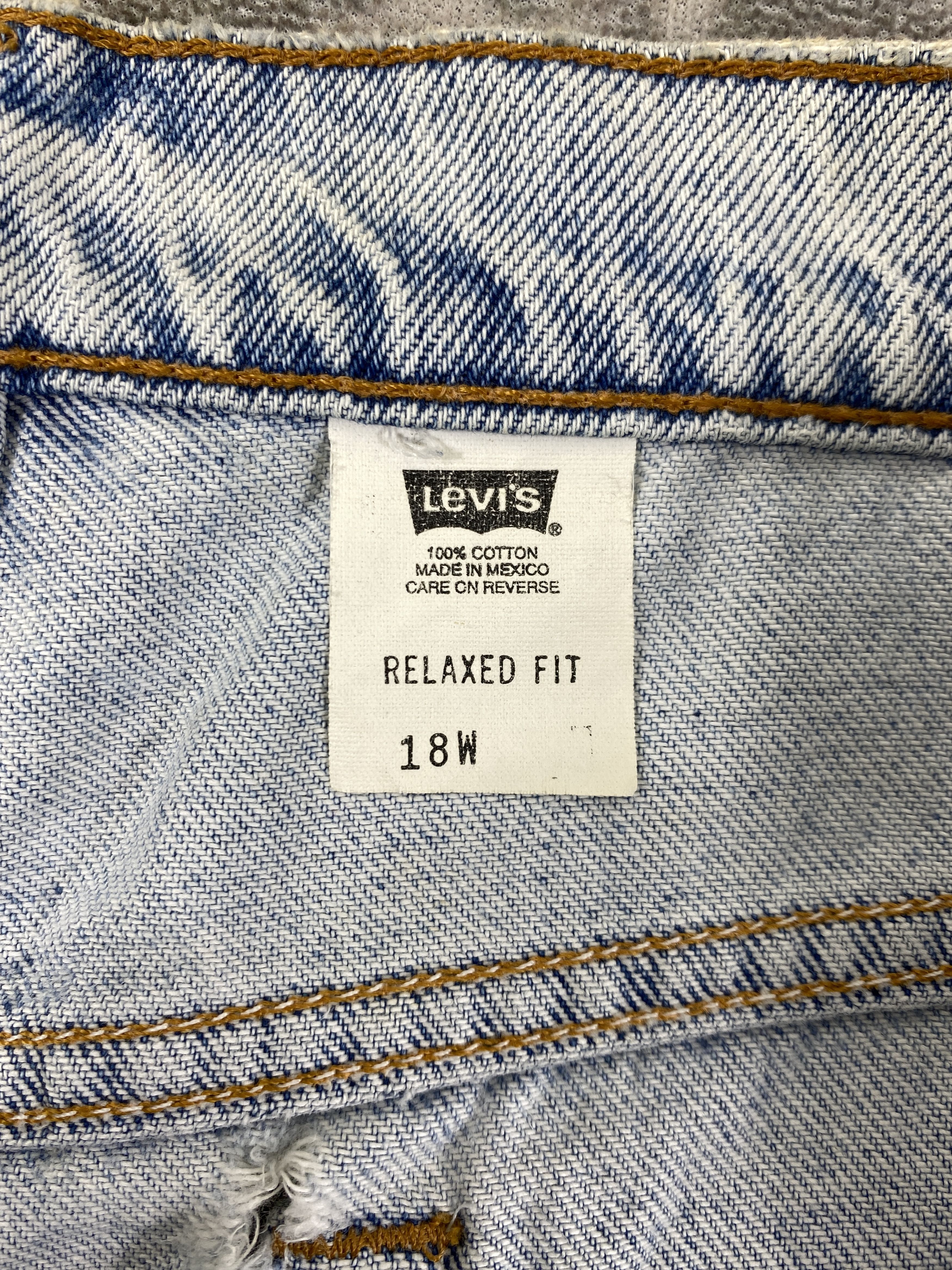 Levi's Vintage Levi's Light Wash Denim 36 x 5.5 -JN065 Size US 36 / EU 52 - 6 Thumbnail