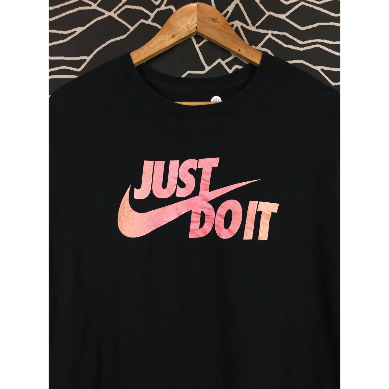 Nike Nike Just Do It Swoosh Logo Sportswear Tee Size L Size US L / EU 52-54 / 3 - 3 Thumbnail