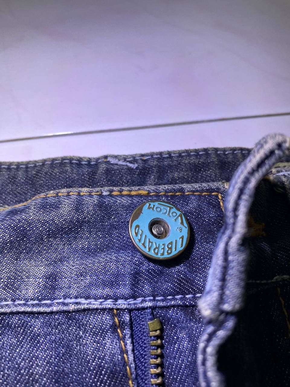 Volcom vintage volcom stone denim nice design made in usa Size US 34 / EU 50 - 6 Thumbnail