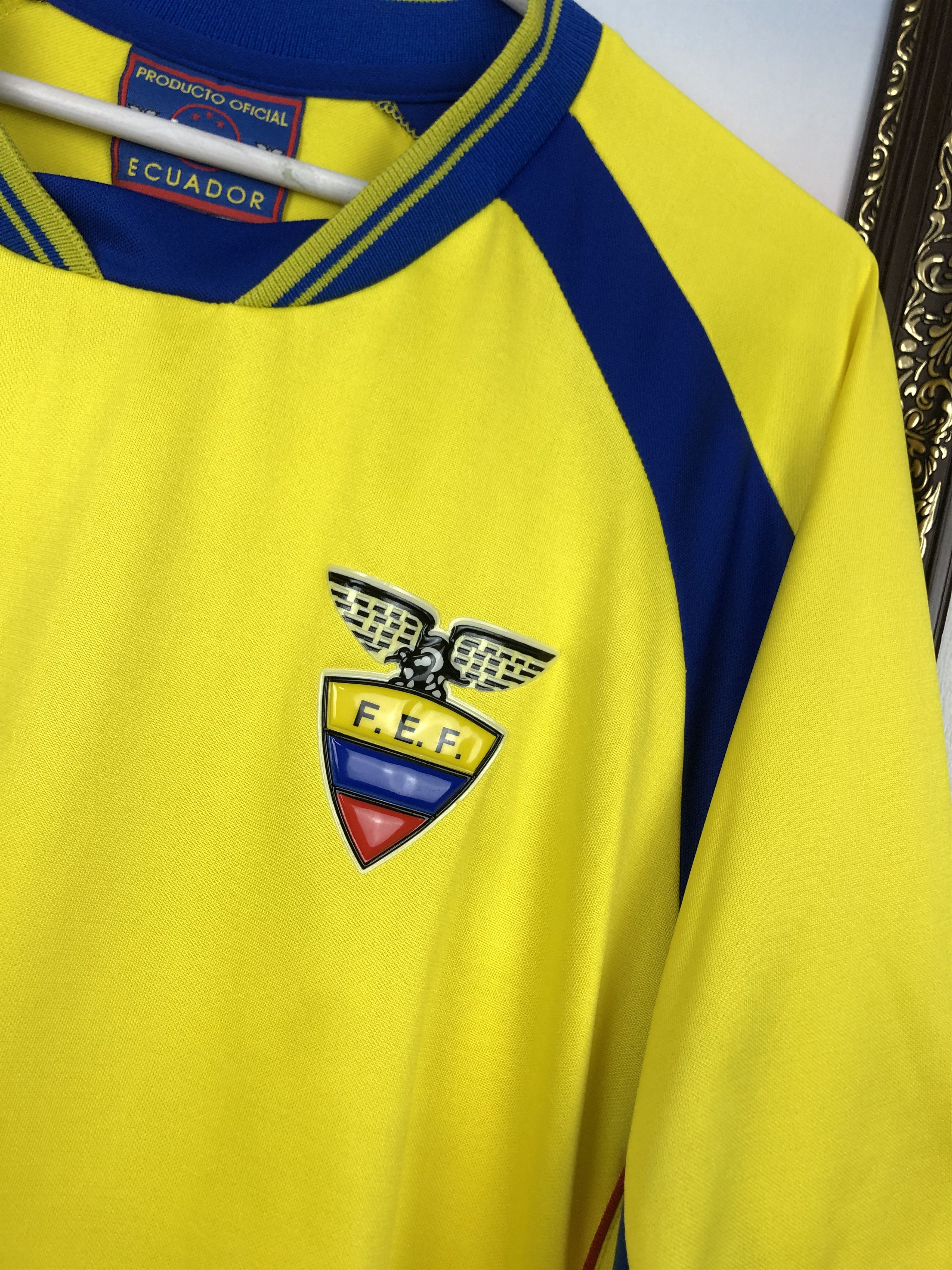 Vintage Ecuador football shirt Soccer Jersey Mens Trikot National Size US L / EU 52-54 / 3 - 3 Thumbnail