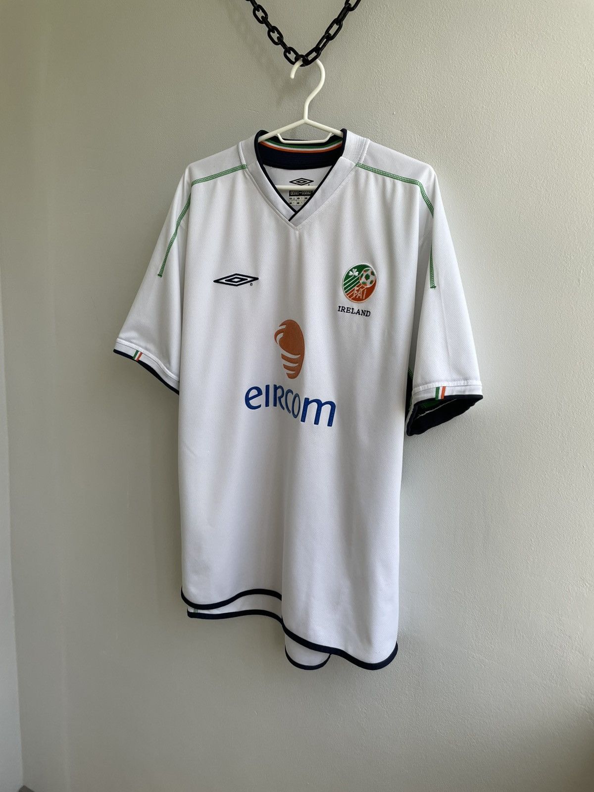 Vintage Ireland 2003 2004 2005 Football Shirt Soccer Jersey Umbro Size US XL / EU 56 / 4 - 2 Thumbnail