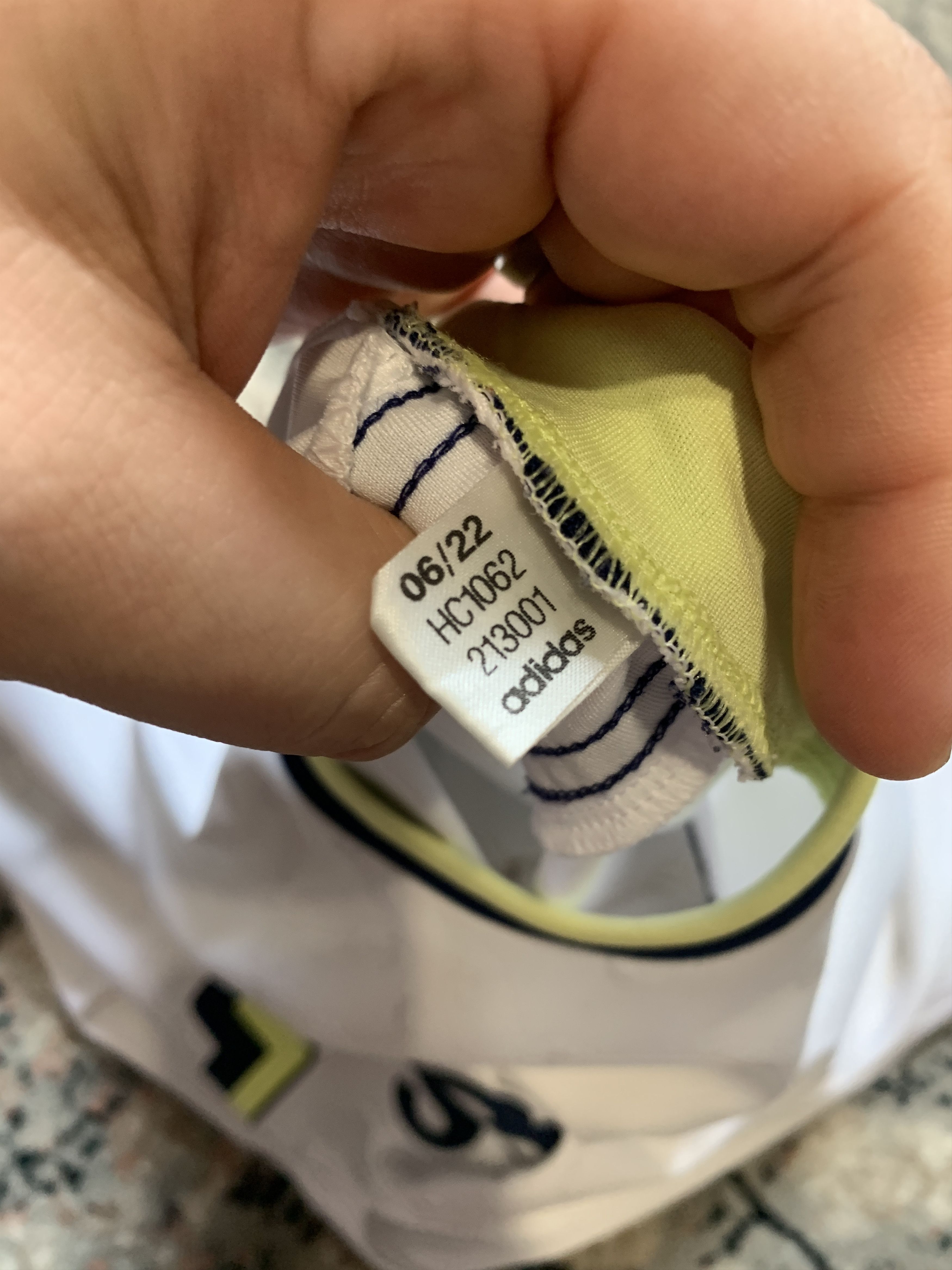 Adidas Adidas Leeds United AARONSON 7 Jersey 2022/2023 Size US M / EU 48-50 / 2 - 10 Thumbnail