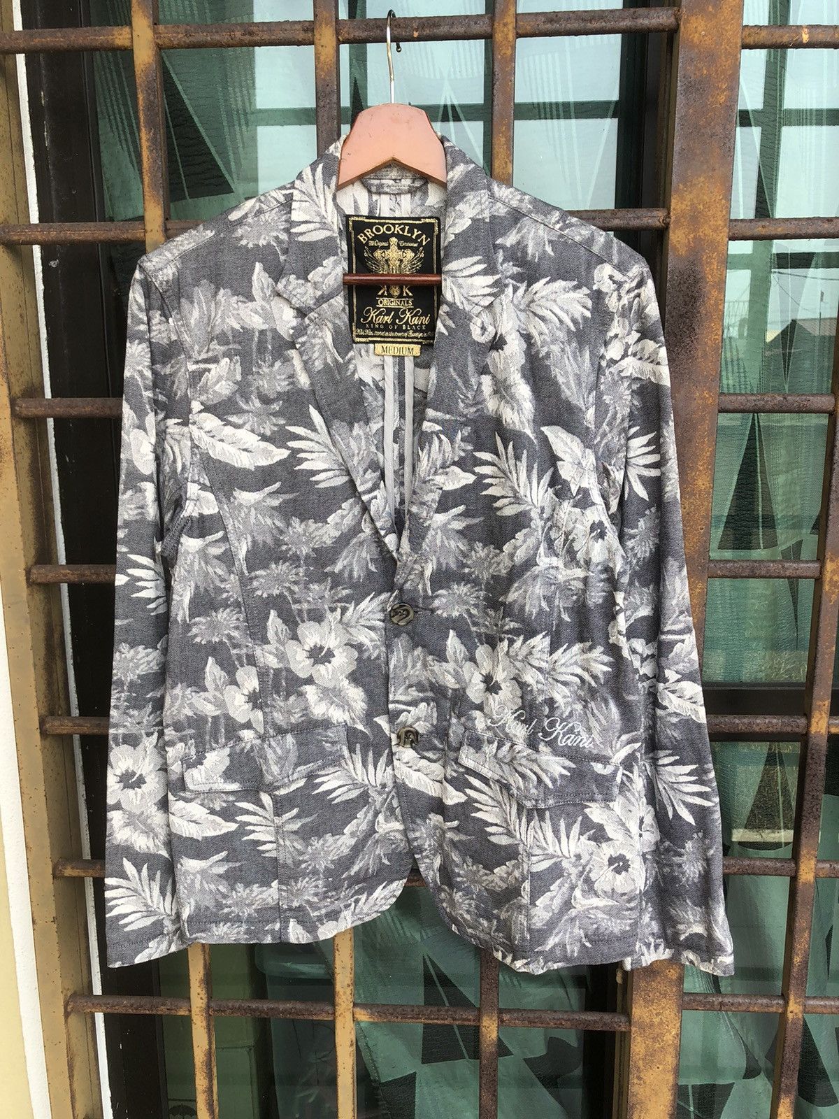 Karl Kani Karl Kani Flower Design Size M / US 6-8 / IT 42-44 - 1 Thumbnail