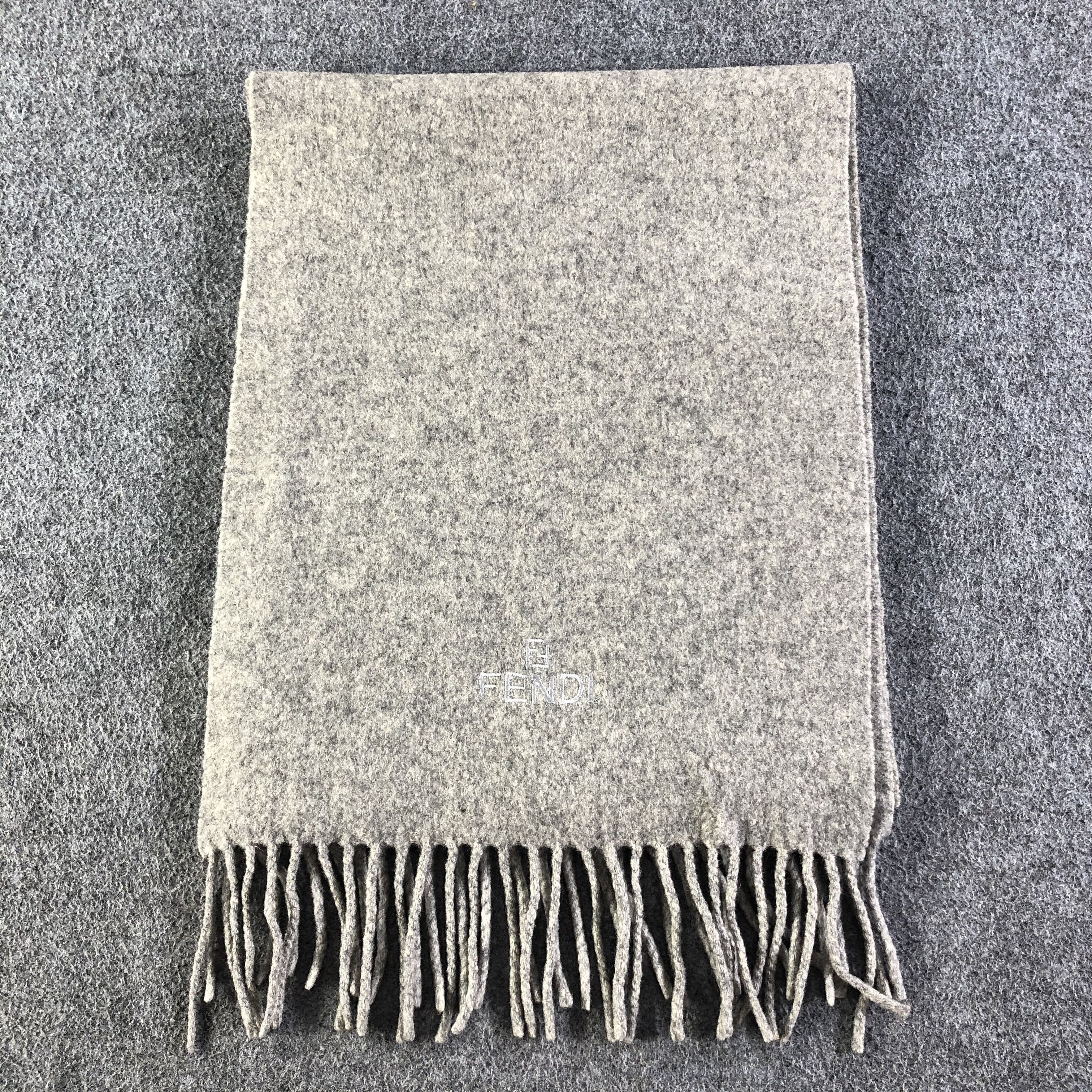 Vintage Fendi Scarf / Muffler / Neckwear P689 Size ONE SIZE - 2 Thumbnail