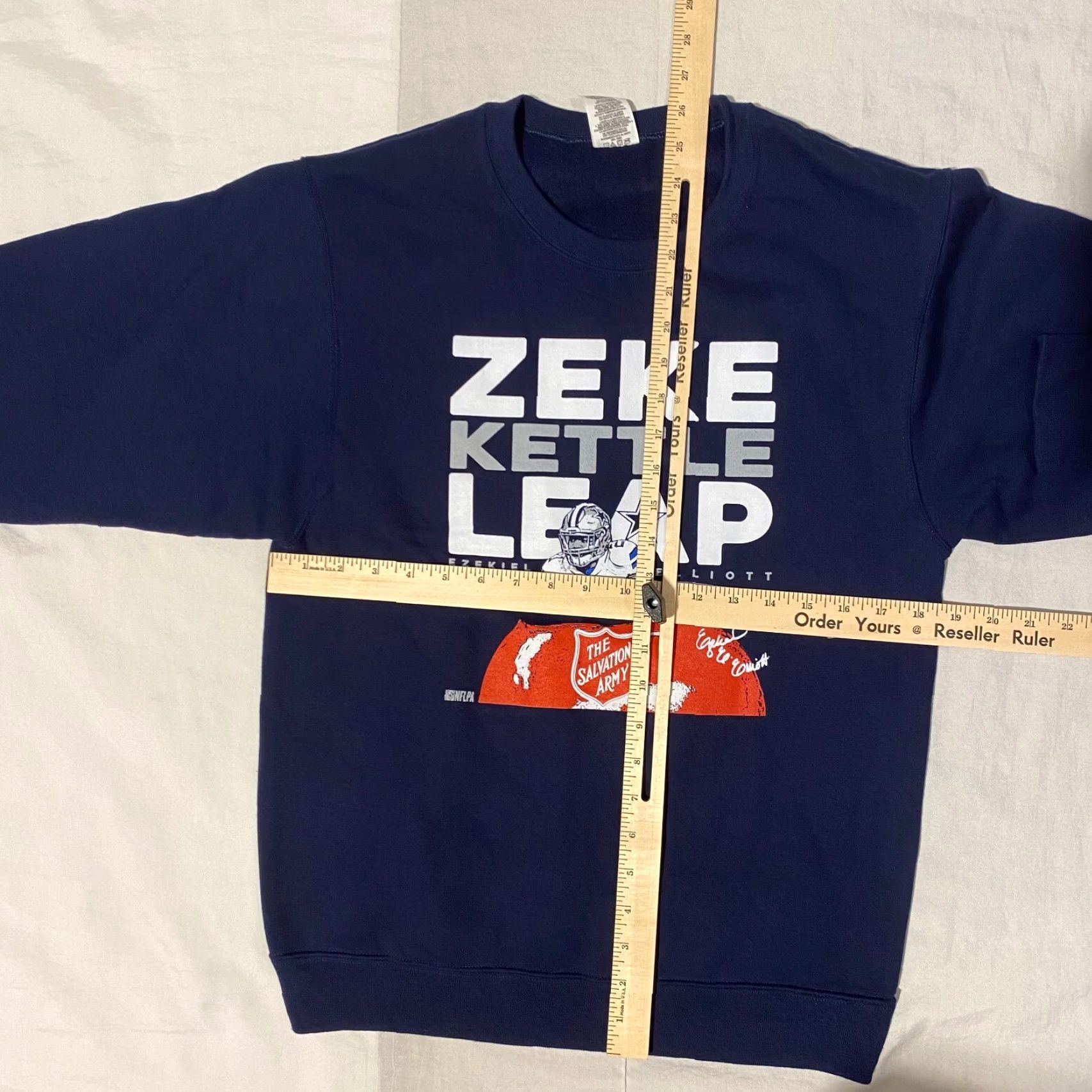 NFL NFL Cowboys Sweatshirt Kettle Leap Salvation Army Graphic Print - S Blue Cotton Fleece Pullover Crew Neck Men Regular Logo Embroidered Vintage: No Size US S / EU 44-46 / 1 - 4 Thumbnail