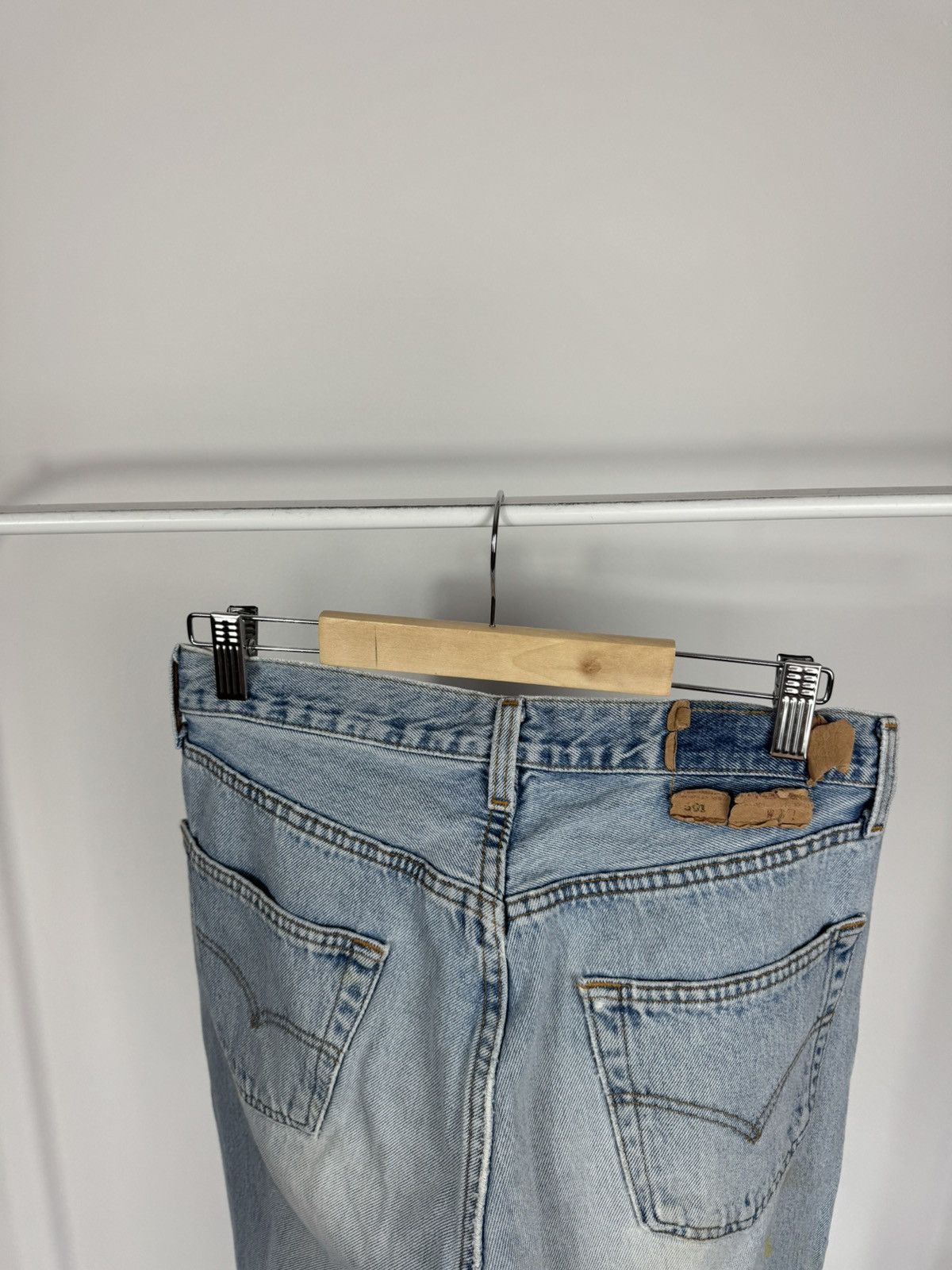 Levi's Levi’s Made in USA Distressed Light Blue Jeans Vintage W31 Size US 31 - 8 Thumbnail