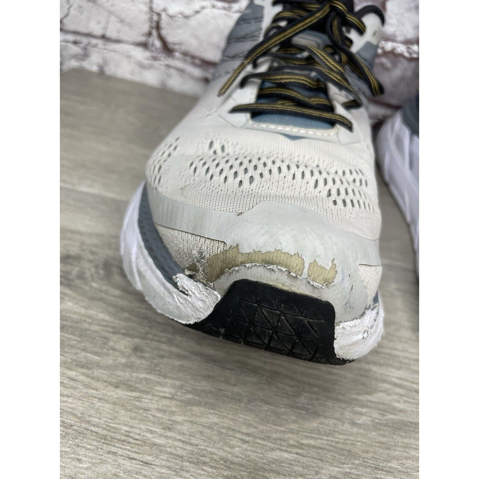 Hoka Hoka One One Clifton 6 Gray Running Shoes 1102872 LLRC Men’s Size US 12.5 / EU 45-46 - 12 Thumbnail