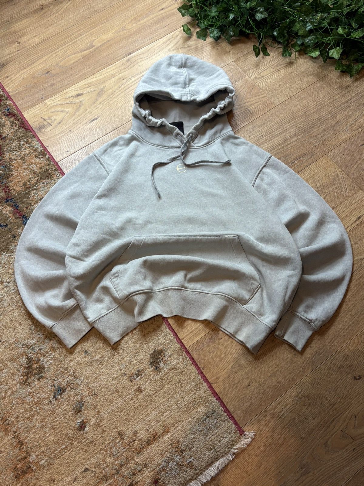 Nike 00s Nike Vintage Center Swoosh Logo Oversized Hoodie Rare Size US S / EU 44-46 / 1 - 2 Thumbnail