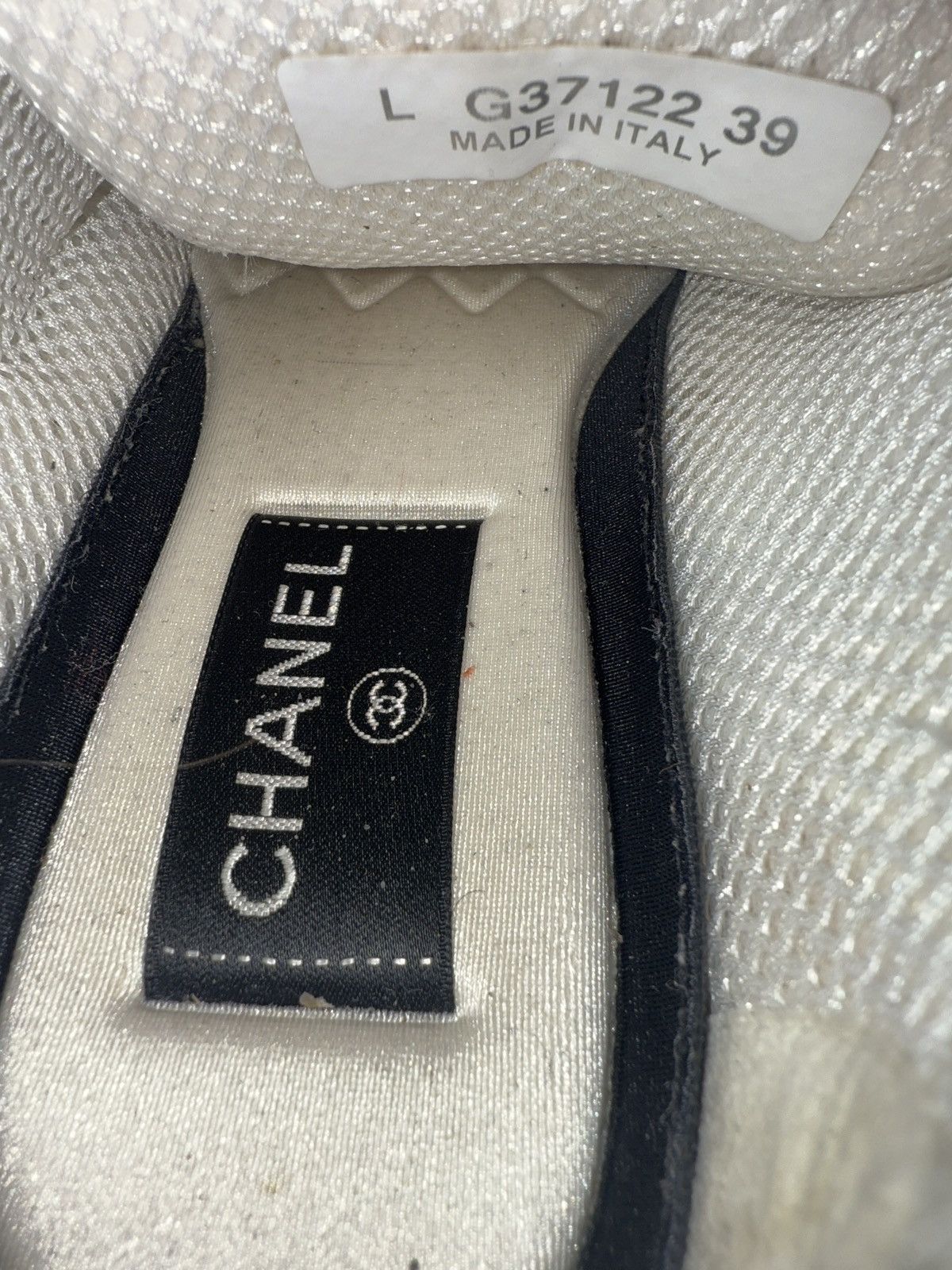 Chanel Chanel 2021 Sneakers White/Dark Grey Size US 6 / EU 39 - 6 Thumbnail