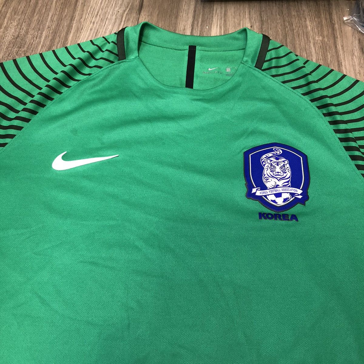 Nike South Korea 16/17 player issue gk shirt Size US L / EU 52-54 / 3 - 3 Thumbnail