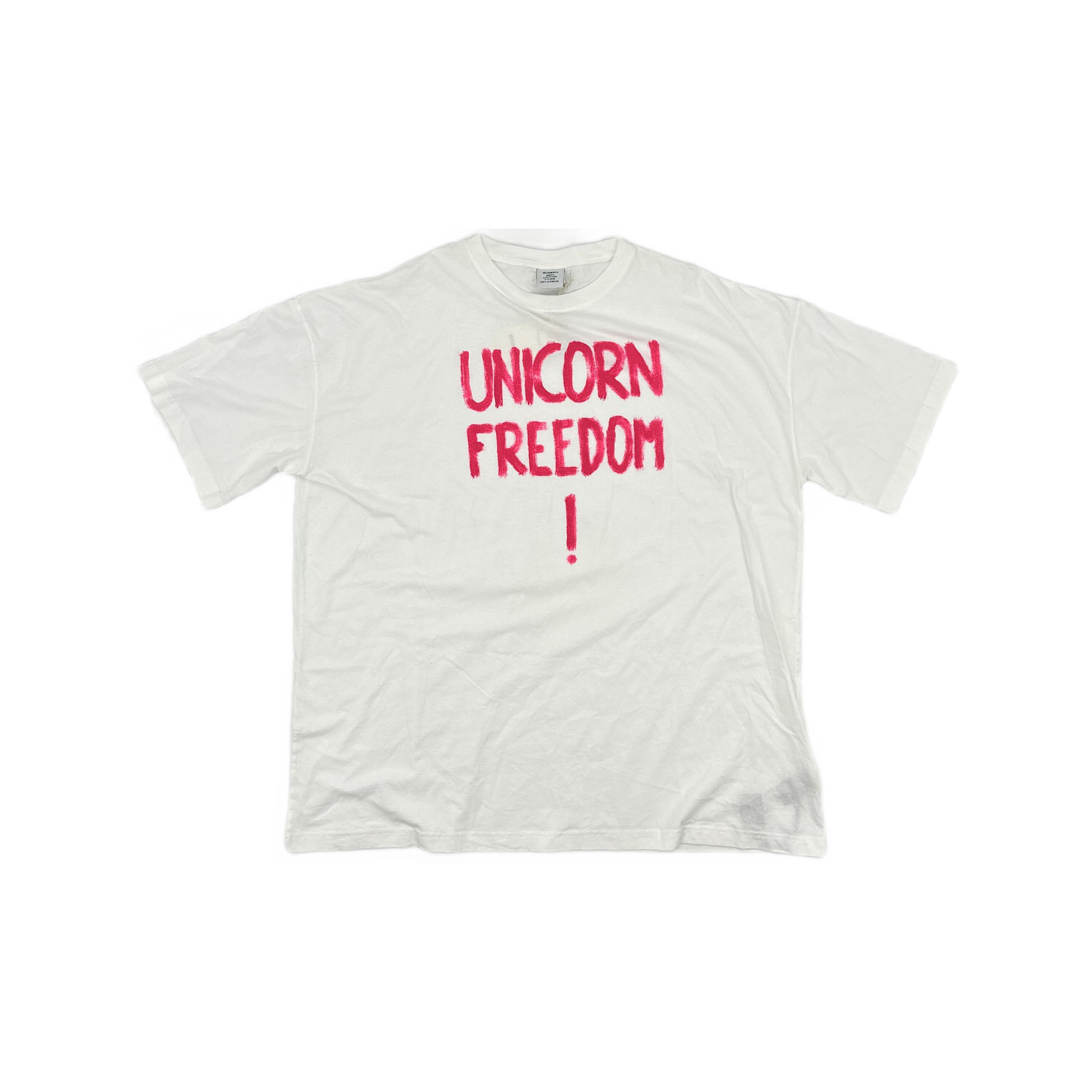 Vetements Vetements Unicorn Freedom T-Shirt White Size S Size US S / EU 44-46 / 1 - 1 Thumbnail