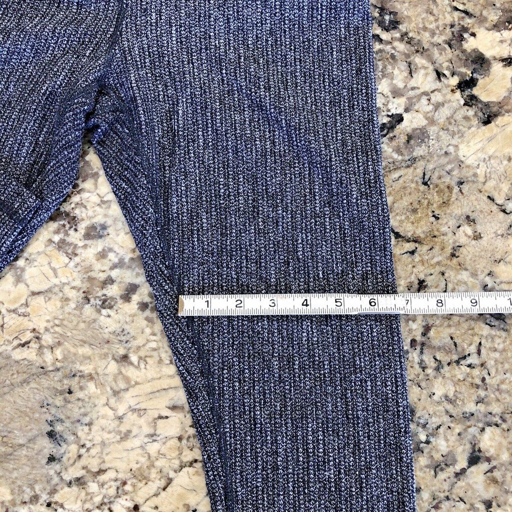 Lululemon Size 26 Lululemon Pants Work Out Yoga Gym Black White Size 26" / US 2 / IT 38 - 5 Thumbnail