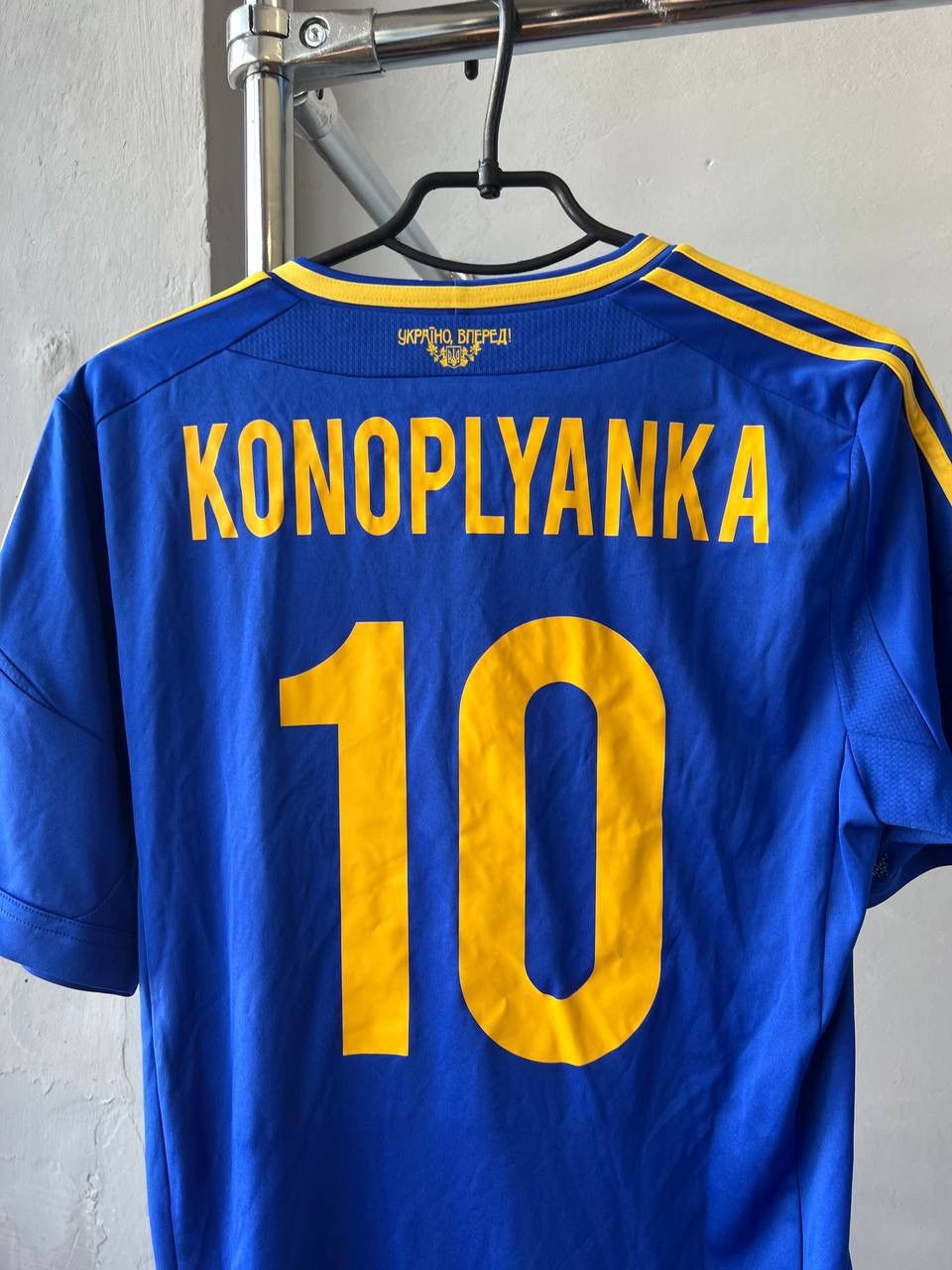 Adidas 2012/13 UKRAINE #10 KONOPLYANKA AWAY SOCCER FOOTBALL JERSEY Size US S / EU 44-46 / 1 - 13 Thumbnail