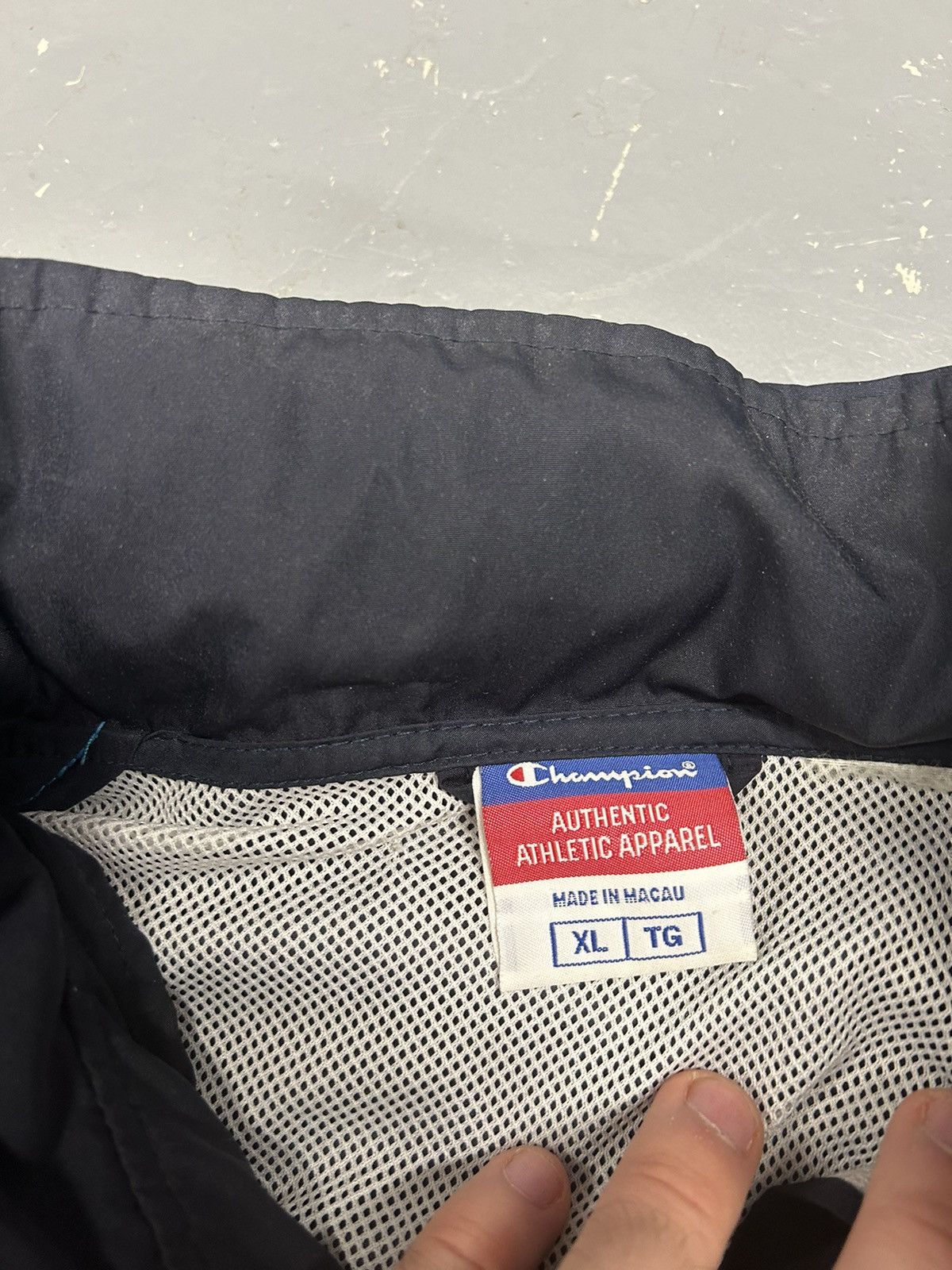 Champion × Vintage Vintage Y2K Champion Navy Quarter Zip WIndbreaker Jacket Size US XL / EU 56 / 4 - 3 Thumbnail