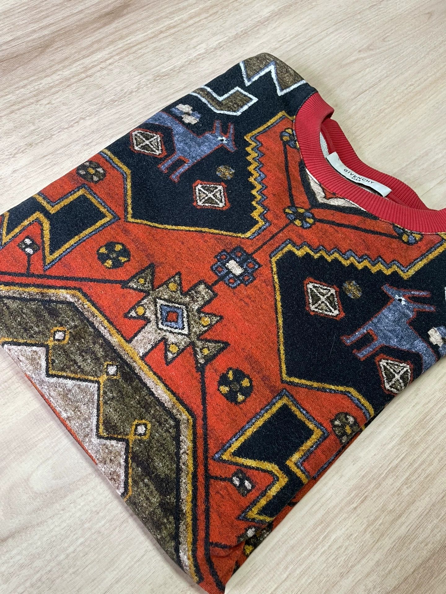 Givenchy Givenchy Bohemian Pullover Sweatshirt M Like New Size US M / EU 48-50 / 2 - 8 Thumbnail