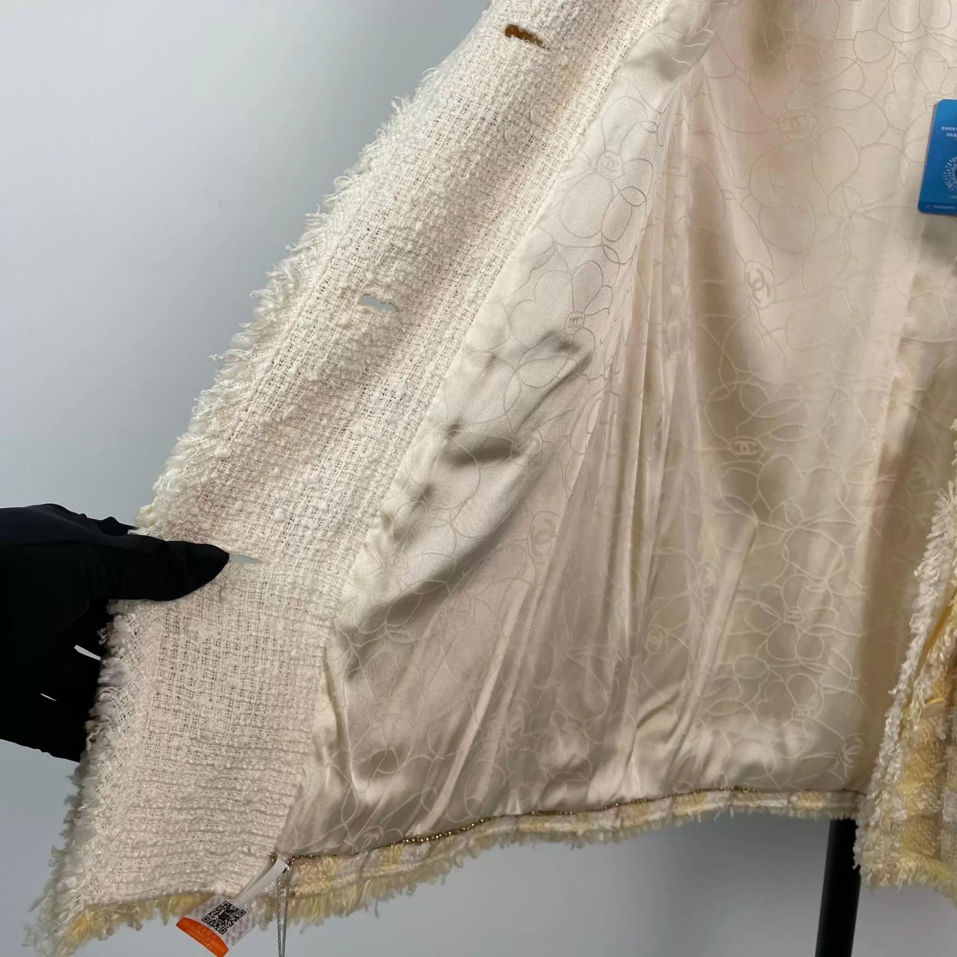 Chanel Chanel Yellow & White Tweed Jacket Size XS / US 0-2 / IT 36-38 - 8 Thumbnail