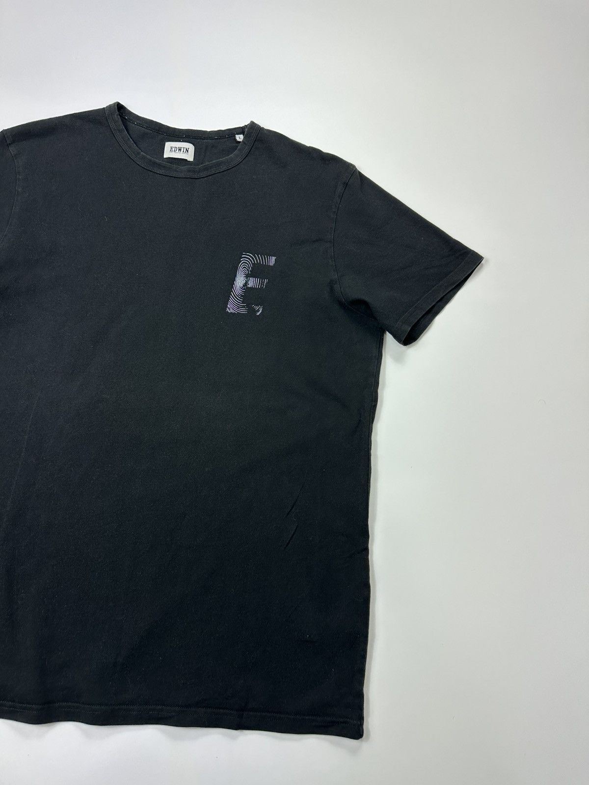 Edwin Edwin T-shirt Face Graphic Print Black Size US L / EU 52-54 / 3 - 6 Thumbnail