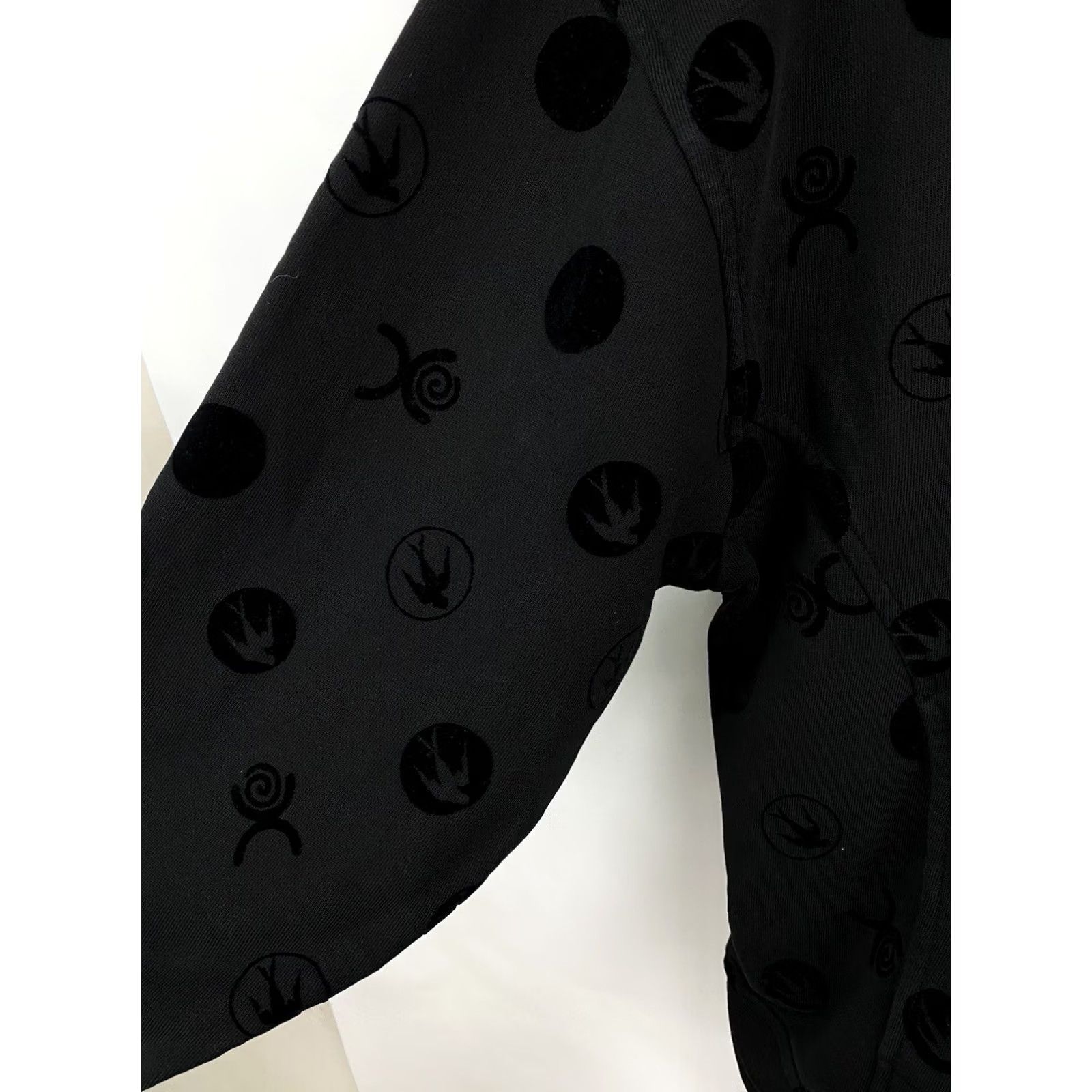 Alexander McQueen Alexander McQueen Hoodie Women M Black Retro Hype Pullover Adult Womens Size M / US 6-8 / IT 42-44 - 5 Thumbnail