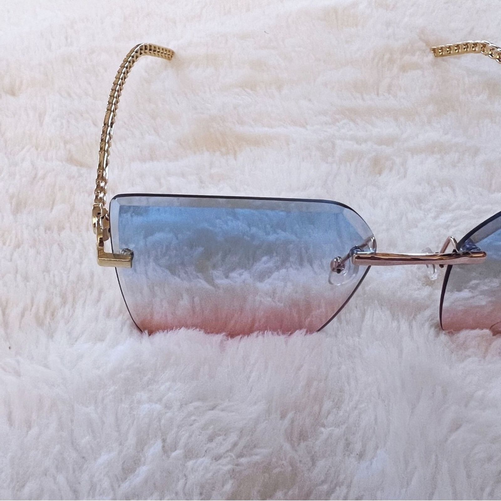 Other Skyla Blue & Pink Gold Chain Link Oversized Sunglasses Size ONE SIZE - 7 Thumbnail