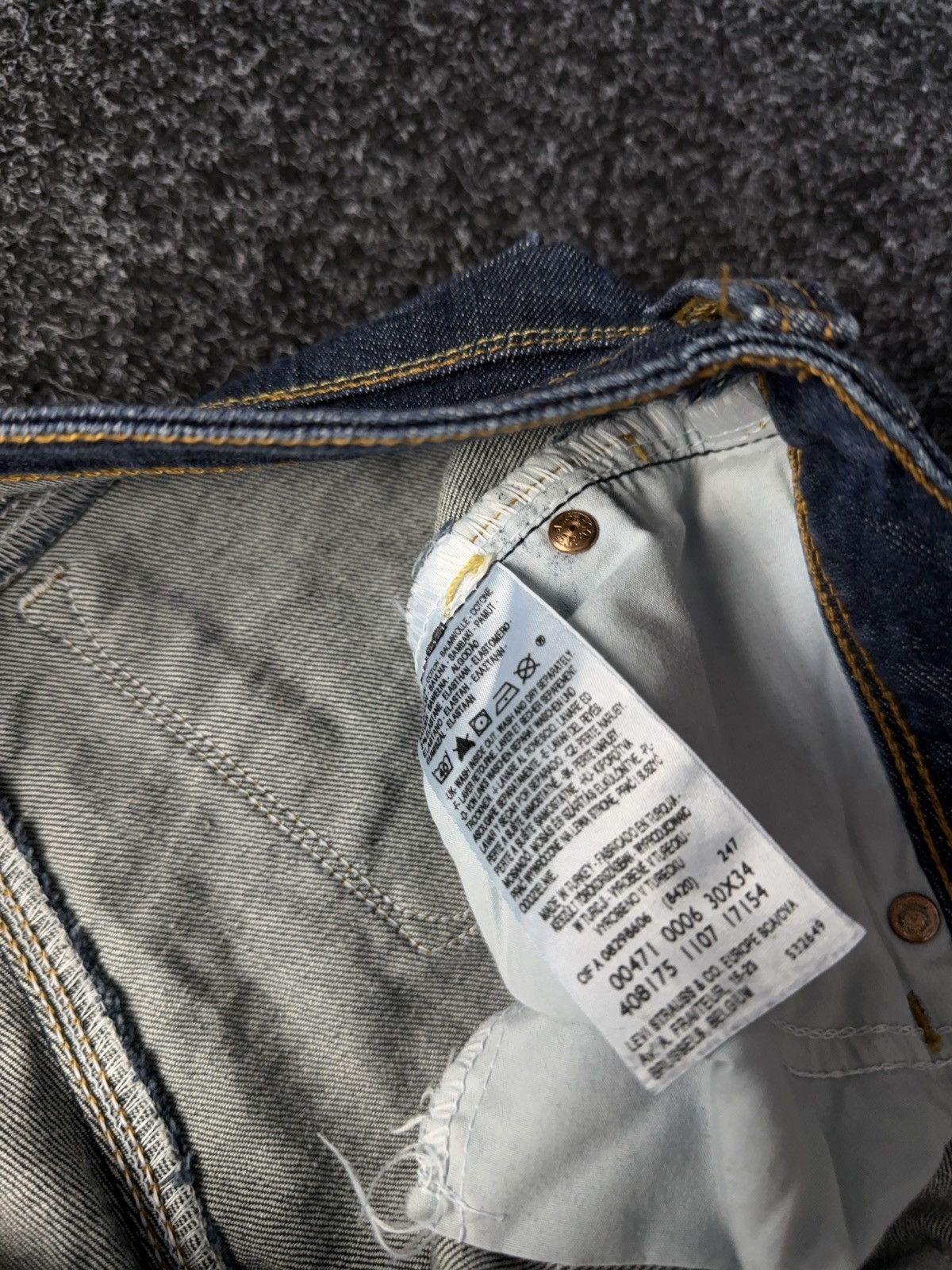 Levi's Y2K 00s Levi’s 417 Straight Fit Denim Jeans Dark Wash Size 30" / US 8 / IT 44 - 8 Thumbnail