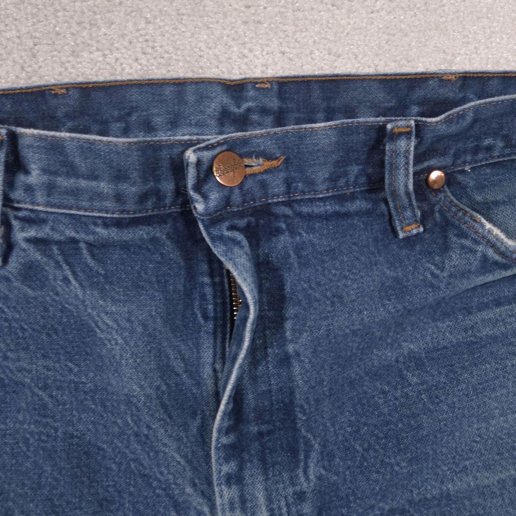 Wrangler Wrangler Jeans 38x31 13MWZ Cowboy Cut Denim Straight Mens 36x30 Blue Medium Wash Pockets Zip Fly Cowboy Western Workwear Size US 38 / EU 54 - 5 Thumbnail