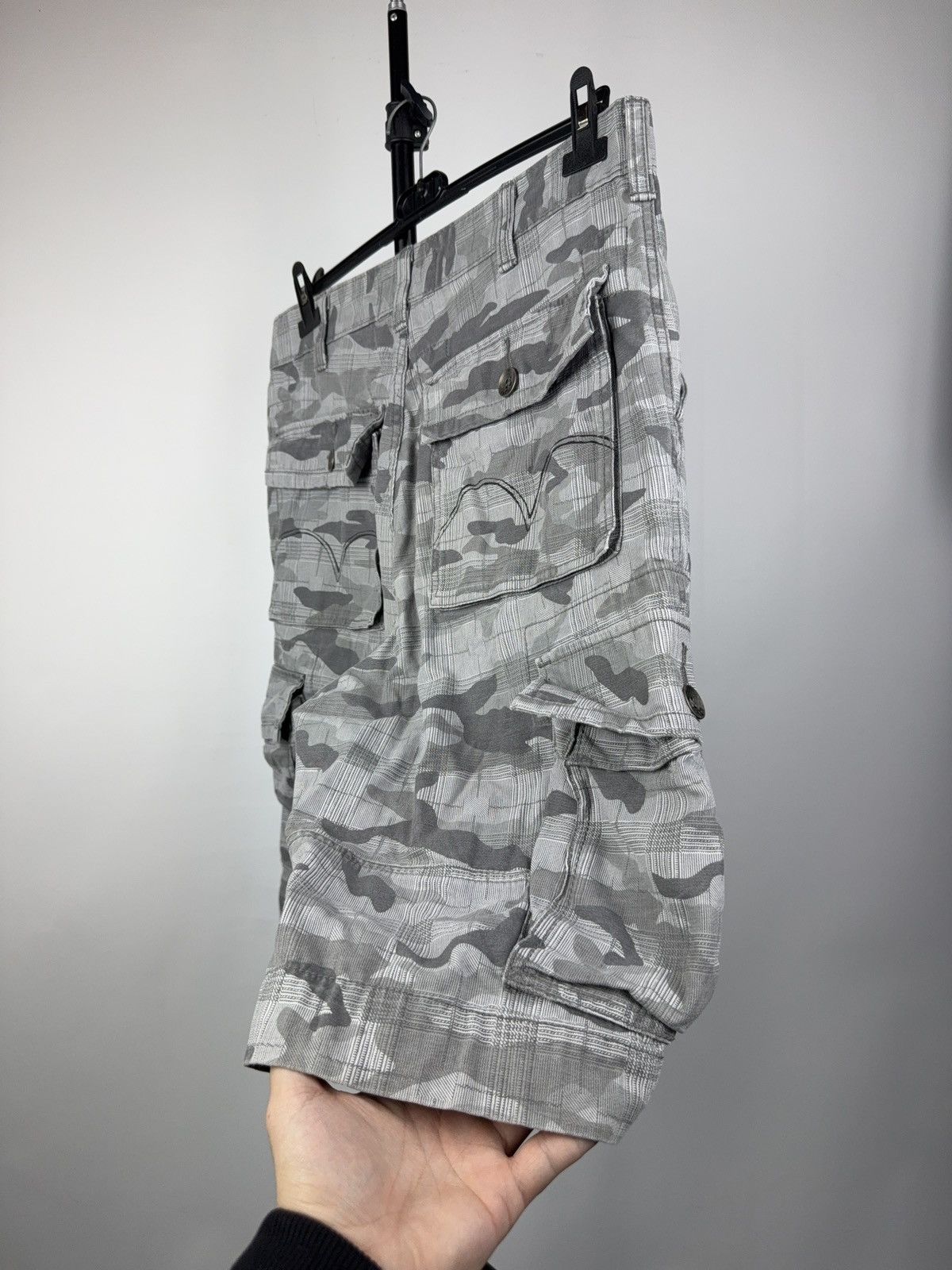 Levi's Retro 00s Levi’s Cargo Shorts Millitary Camo Plaid Utility Size US 34 / EU 50 - 8 Thumbnail