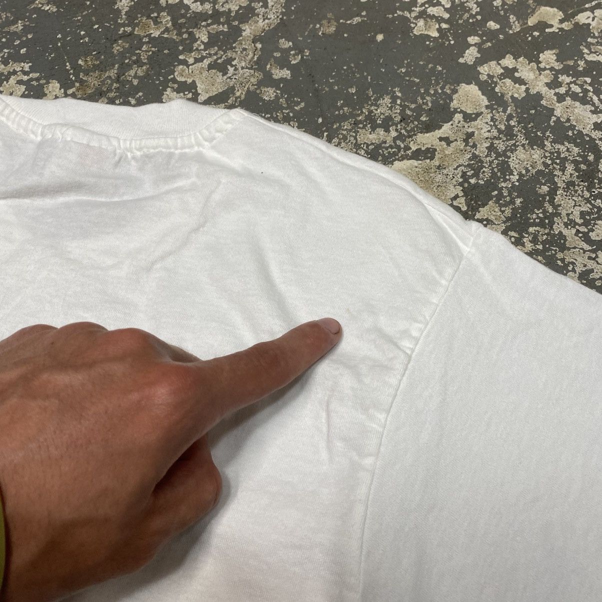 Vintage Vintage Hanes White Blank 90s Single Stitch Tshirt Size US L / EU 52-54 / 3 - 10 Thumbnail