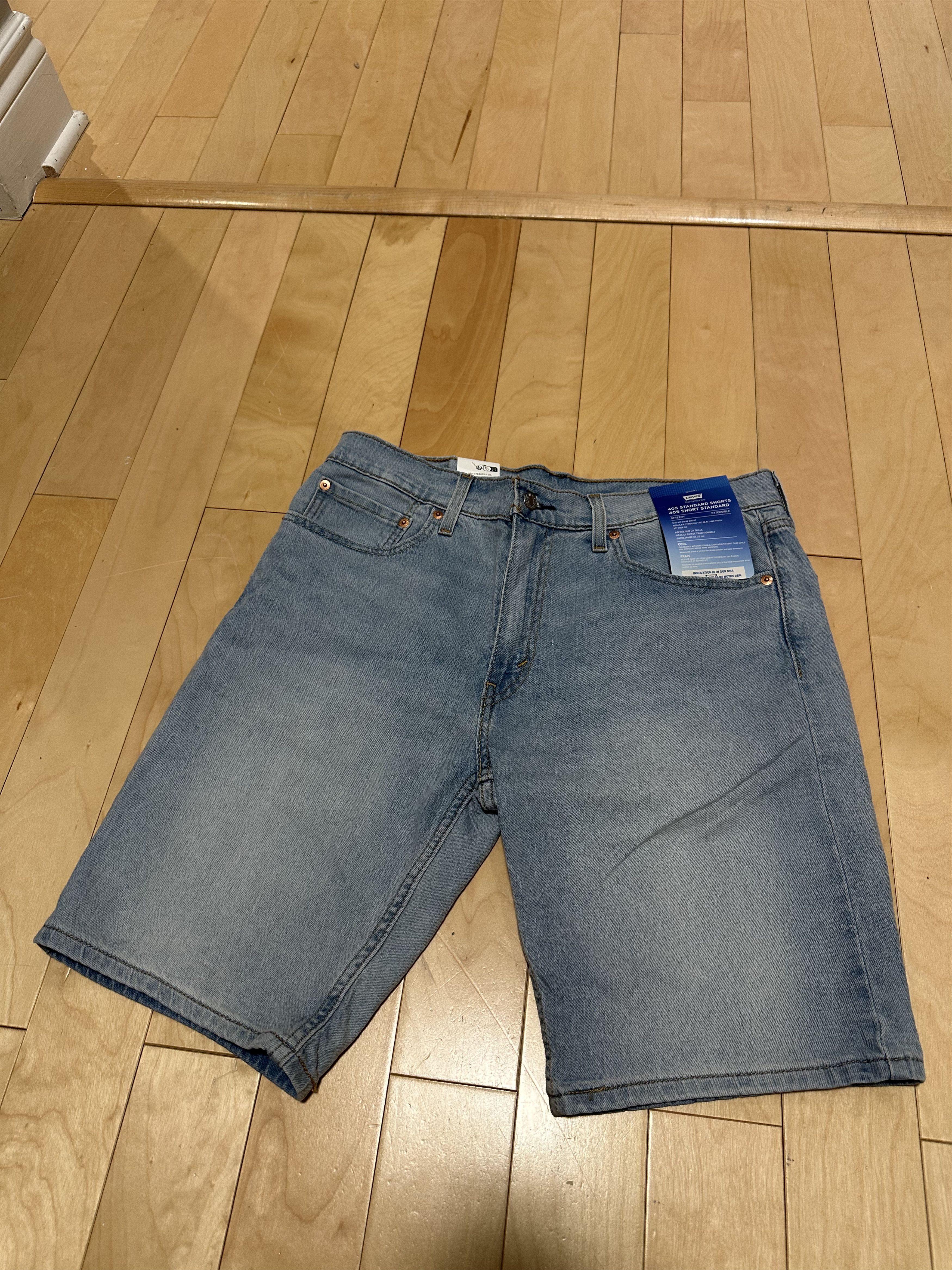 Levi's Levi's 405 Standard Jean Shorts Size US 33 - 1 Thumbnail