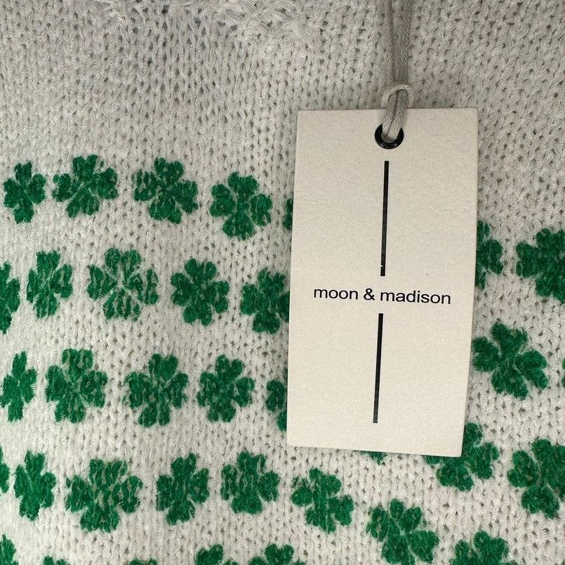 1 Madison White clover Knit Tank Top Shamrock v-neck & back NWT Med Size M / US 6-8 / IT 42-44 - 4 Thumbnail