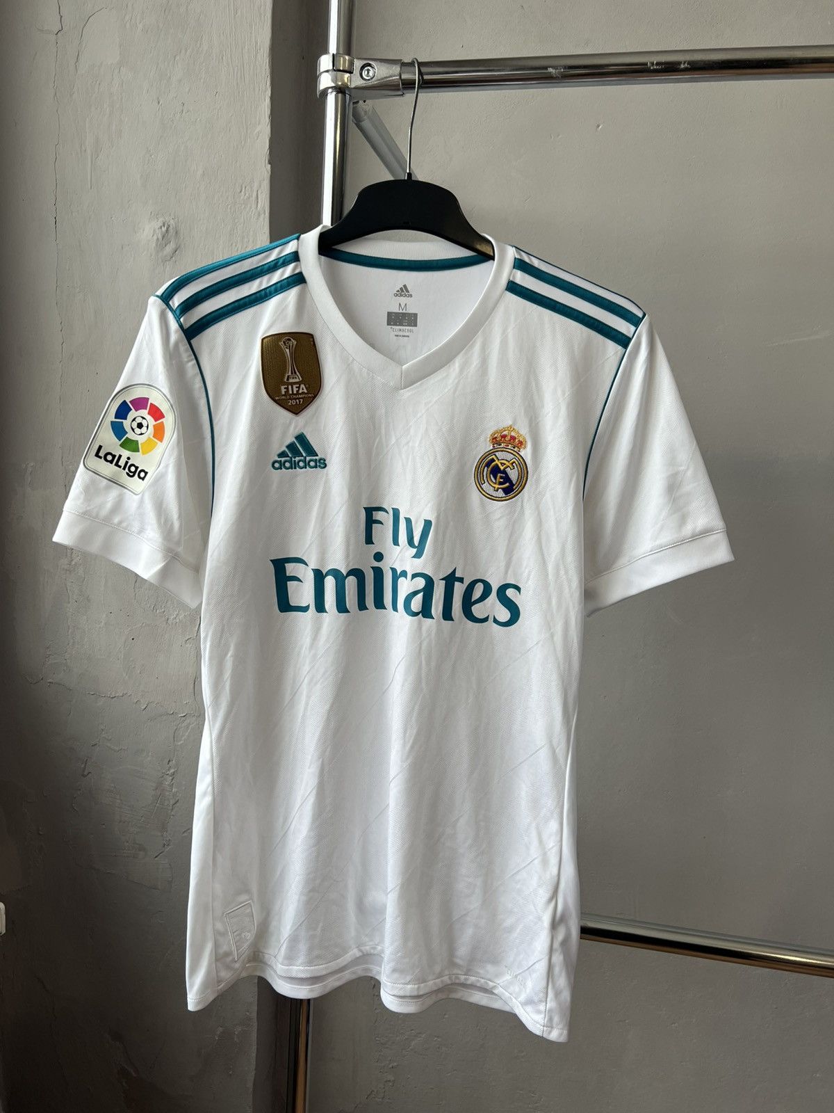 Adidas 2017/18 REAL MADRID #7 RONALDO HOME SOCCER JERSEY SHIRT M Size US M / EU 48-50 / 2 - 3 Thumbnail