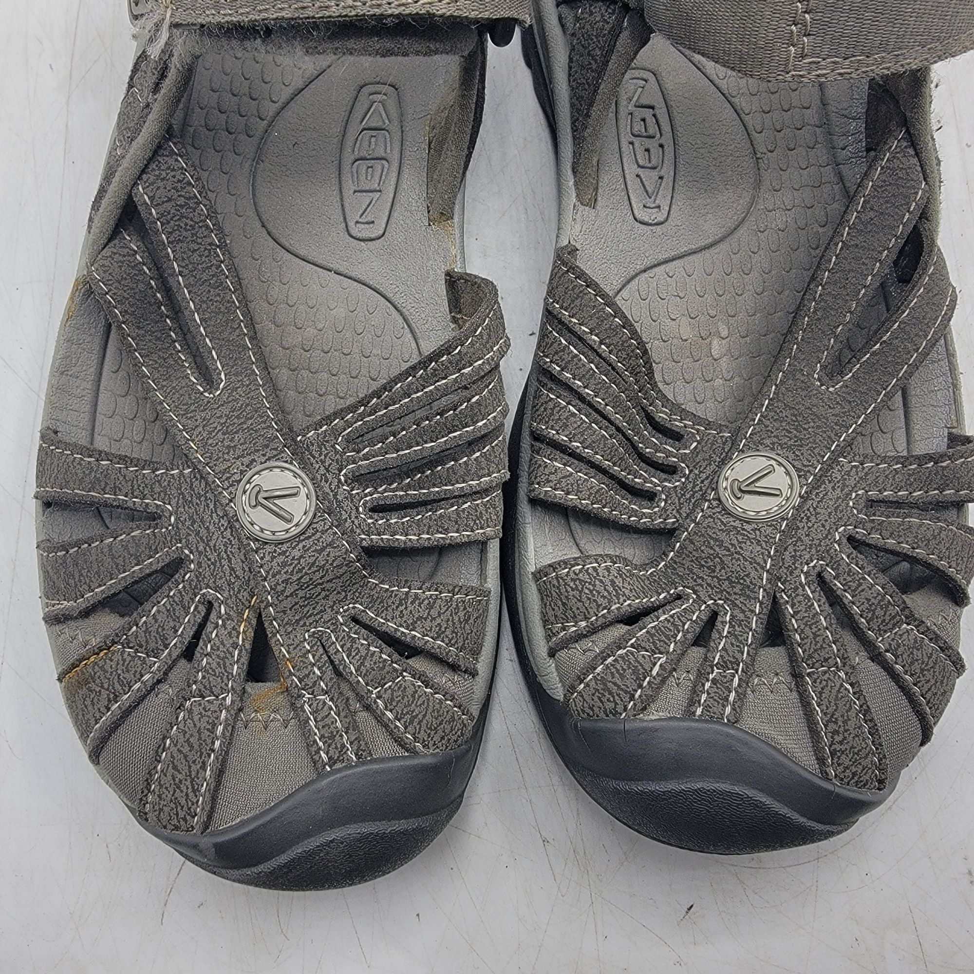 KEEN Keen Rose Womens Size 5 Gray Sandals Closed Toe Casual Walki Size US 5 / IT 35 - 10 Thumbnail