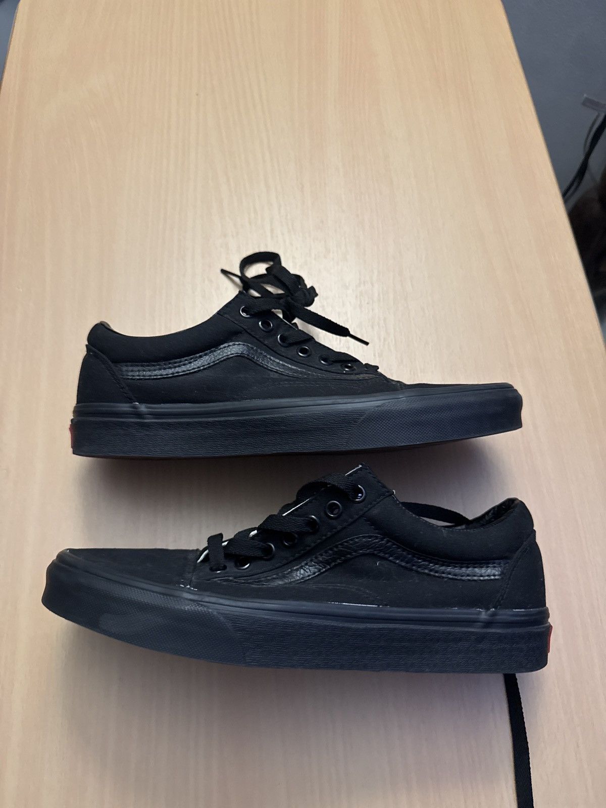 Vans Vans Old Skool All Black | Size 8 Men | Gently Used Size US 8 / EU 41 - 1 Thumbnail