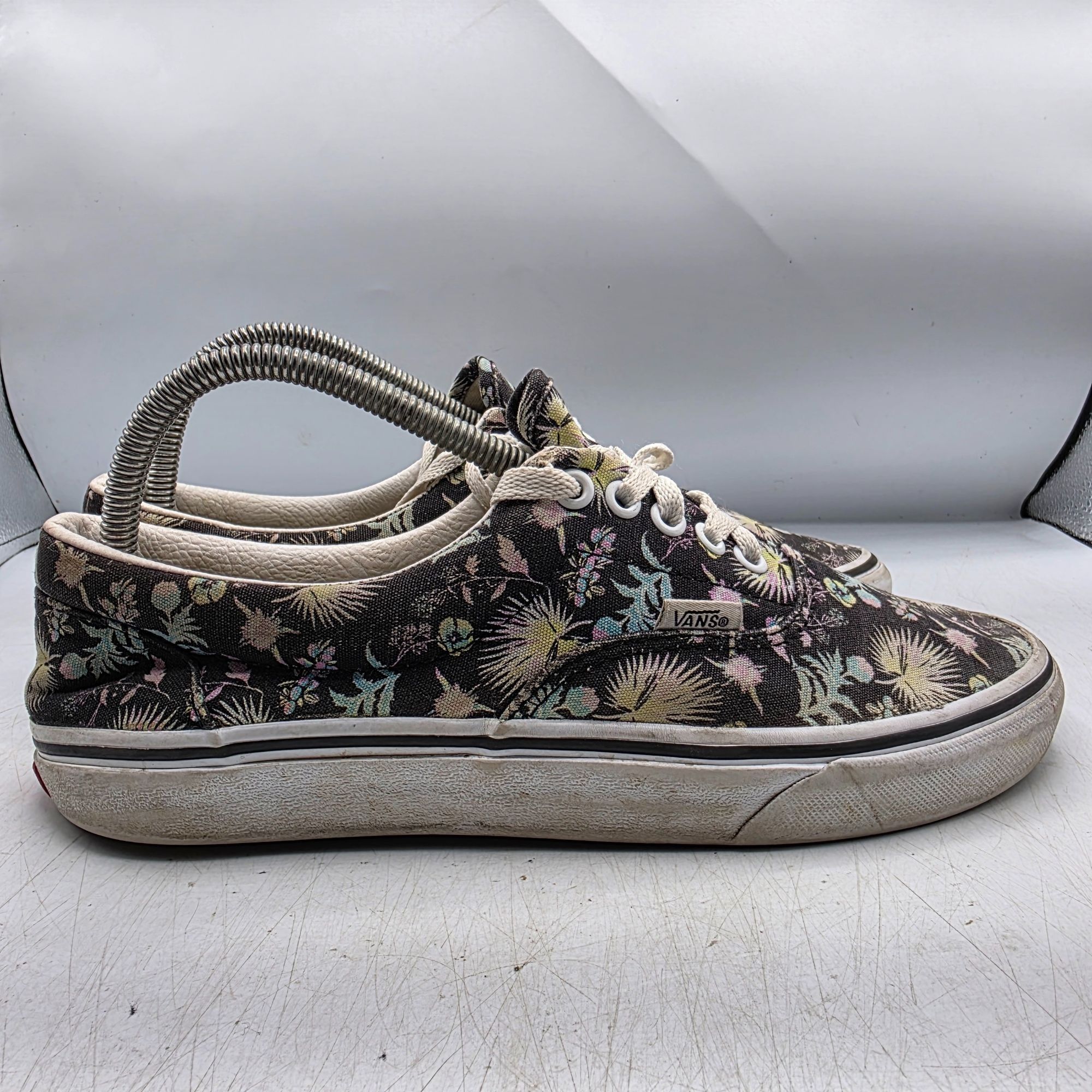 Vans Vans Era Paradise Womens Size 9 Black Floral Sneaker Shoes W Size US 9 / IT 39 - 13 Thumbnail