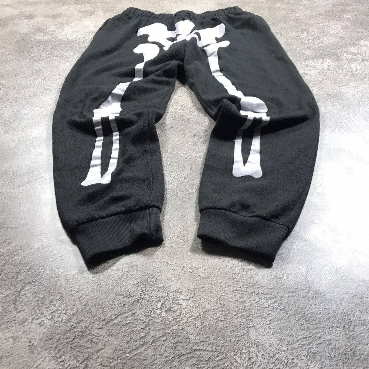 Vintage Vintage 90s Baggy Skeleton Graphic Sweatpants Streetwear 32 Size US 32 / EU 48 - 1 Thumbnail
