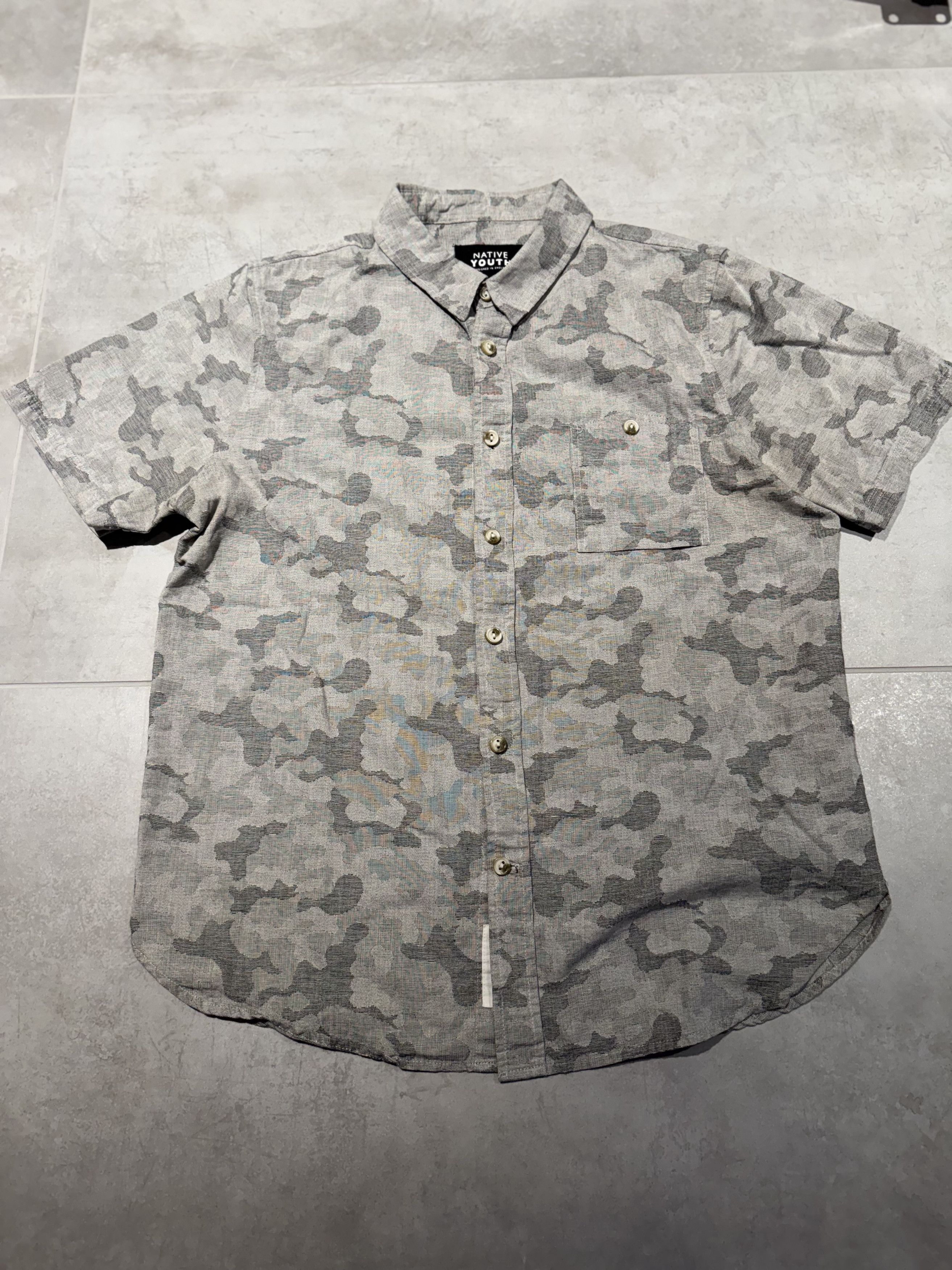 Native Youth Grayscale Camo Short Sleeve Button Up Size US L / EU 52-54 / 3 - 1 Thumbnail
