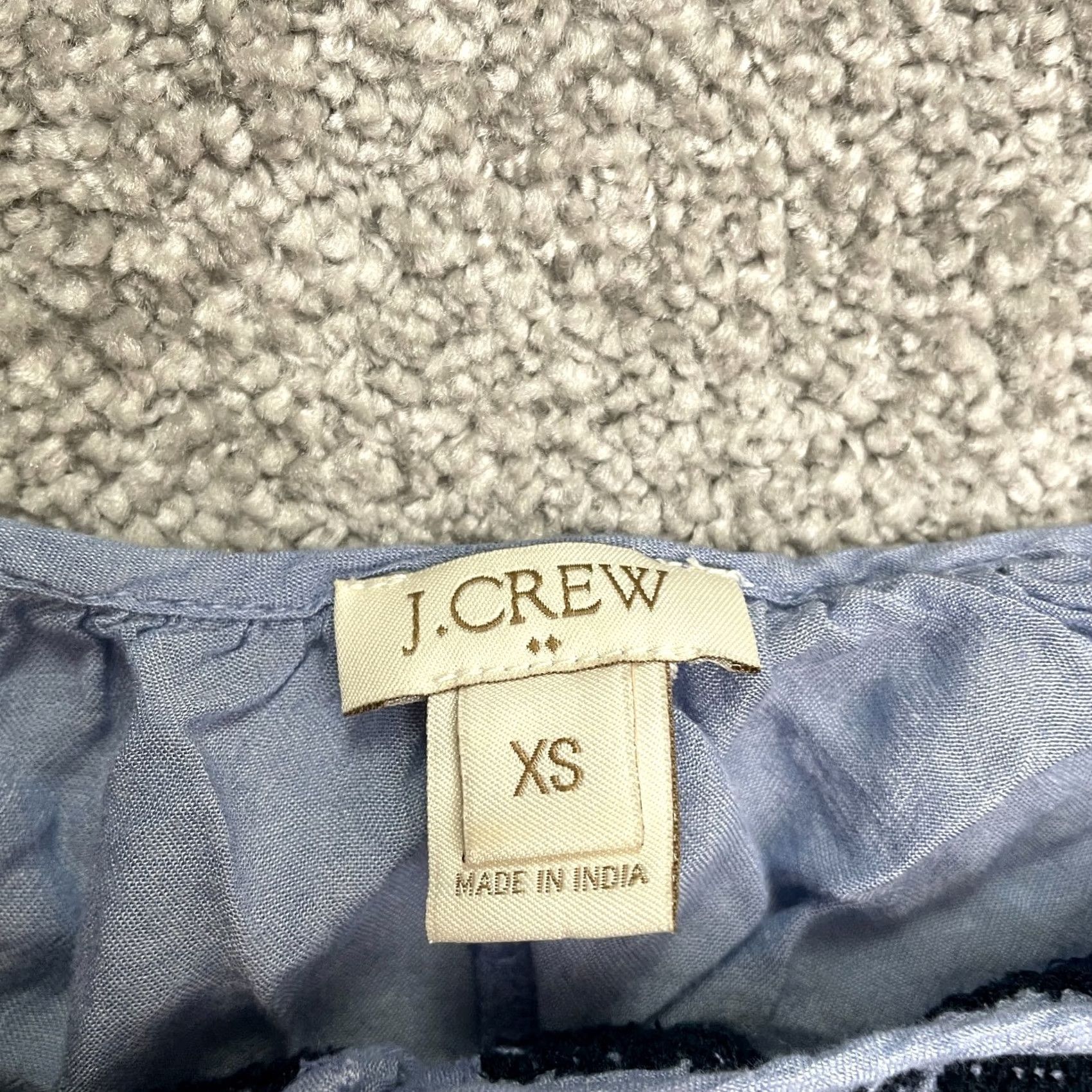 J.Crew J.Crew Blouse Womens XS Blue Embroidered Peasant Keyhole Viscose Casual Top Size XS / US 0-2 / IT 36-38 - 5 Thumbnail