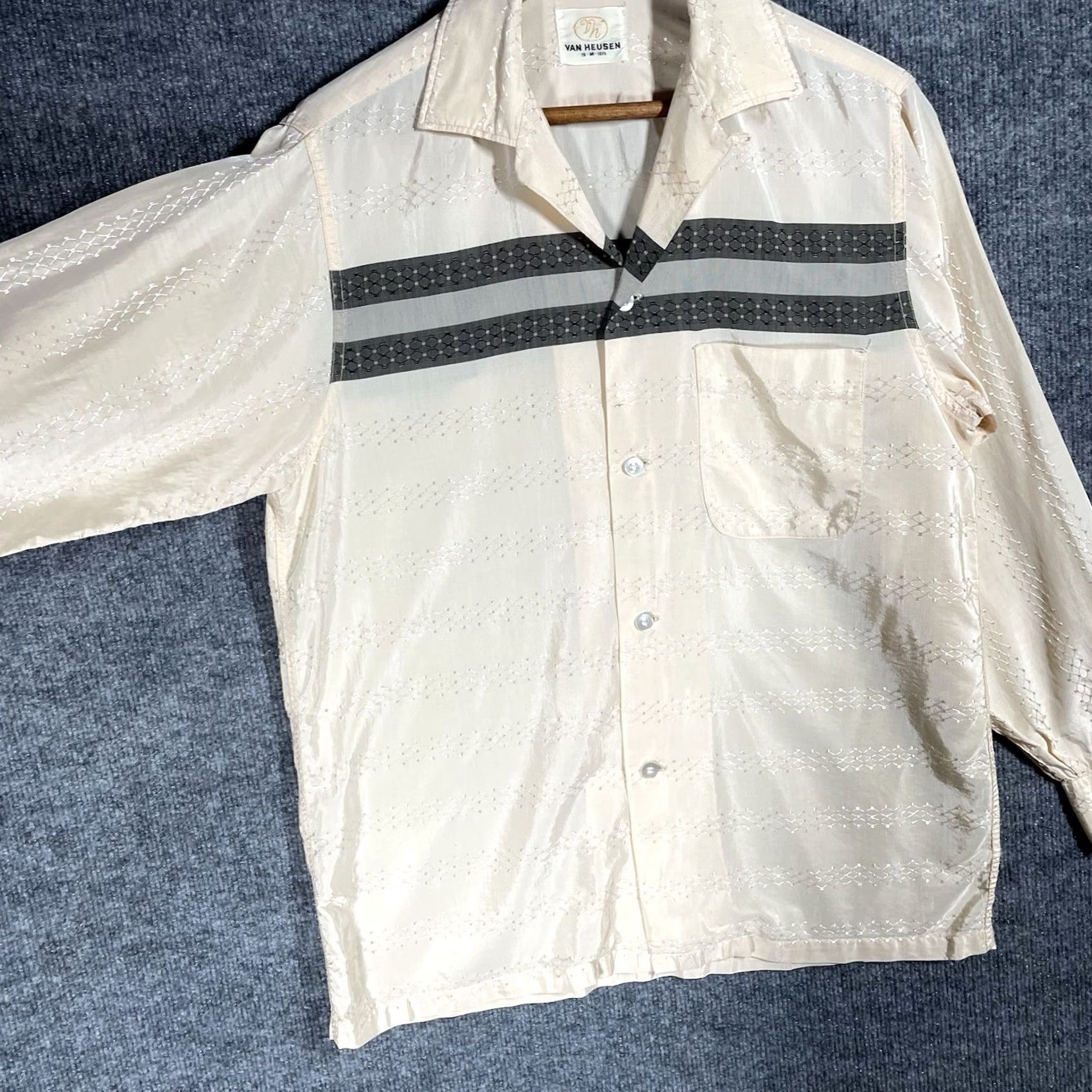 Van Heusen VINTAGE Van Heusen Loop Collar Shirt Mens M Beige Silk Rockabilly 1950s 50s Long Sleeve Button-Front Size US M / EU 48-50 / 2 - 7 Thumbnail