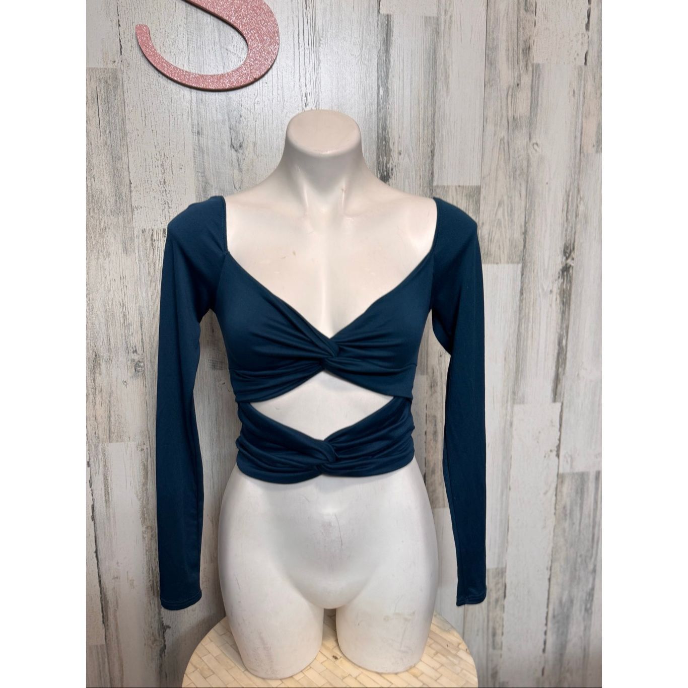 Other Windsor Teal Cutout Twist Long Sleeve Crop Top Women’s Size Size S / US 4 / IT 40 - 2 Thumbnail