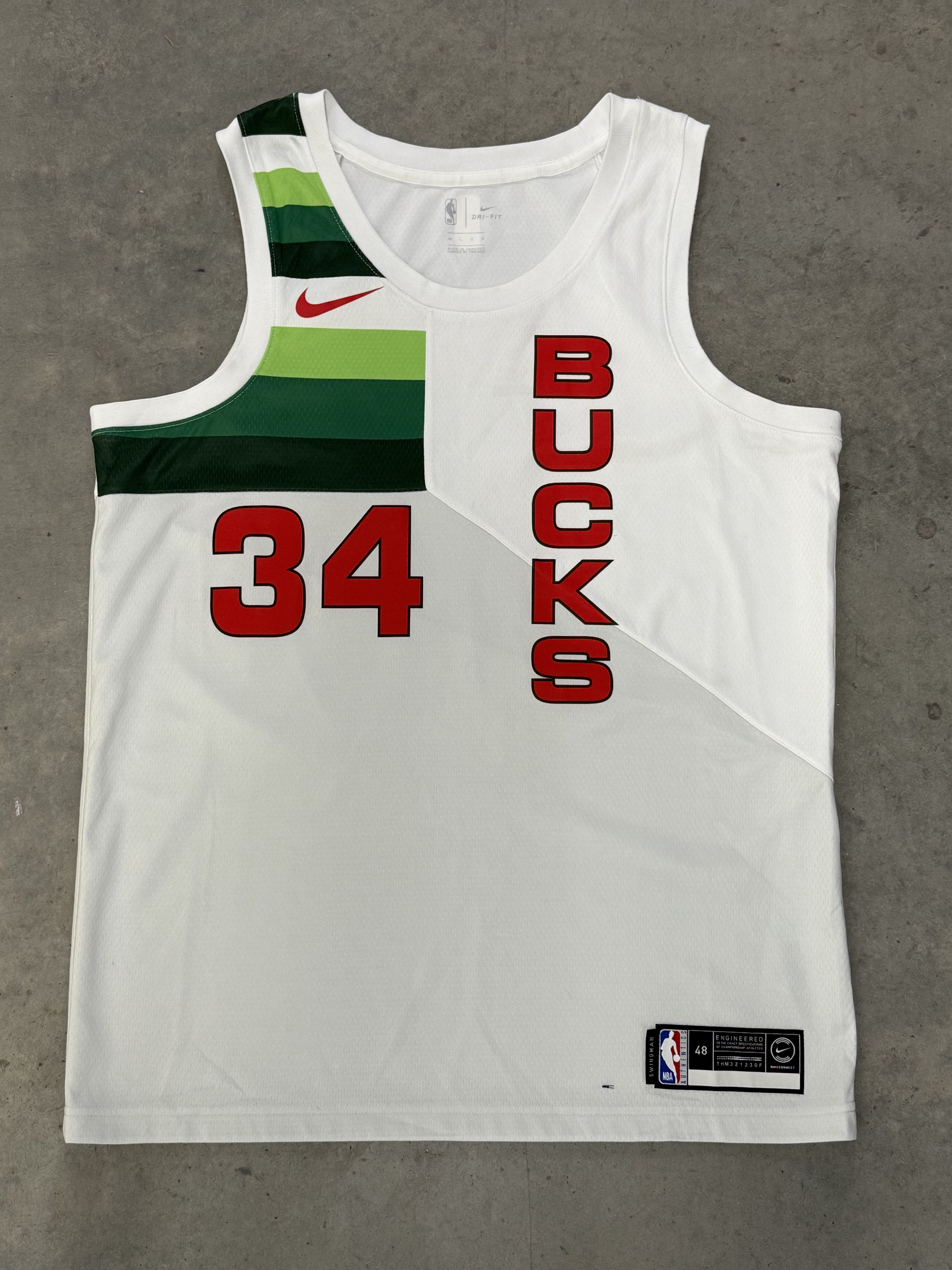 NBA Giannis Antetokounmpo Milwaukee Bucks Earned Edition 2018 Size US L / EU 52-54 / 3 - 1 Thumbnail