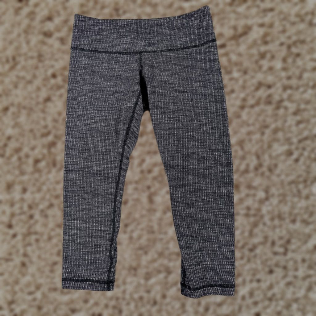 Lululemon Wunder Under Pants Womens 6 Gray Cropped 20" Nylon Slim Athletic Yoga in Grey (Size 28)