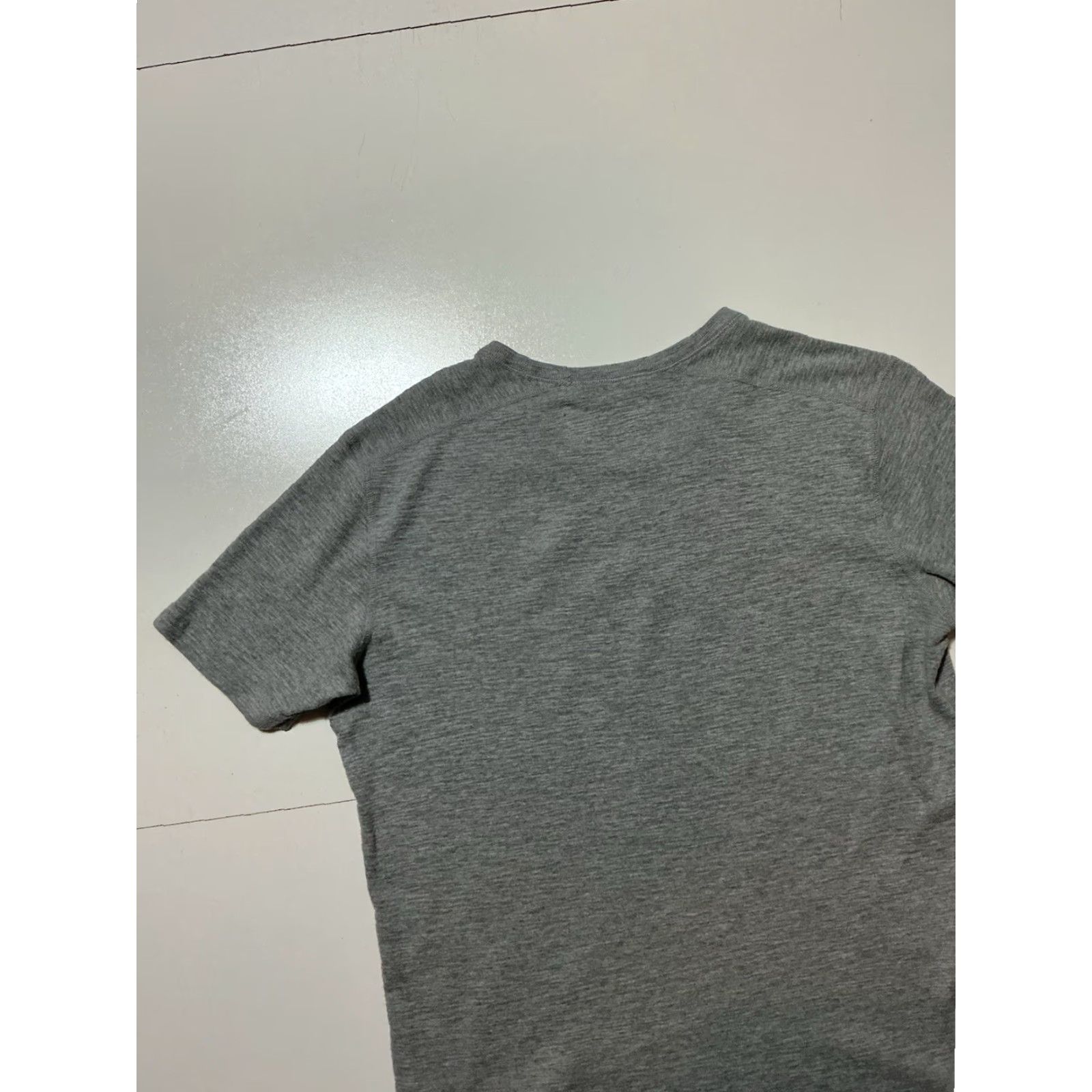 Vintage Wings + Horns Heather Gray Textured Cotton Curved Hem Crewneck T-Shirt M Mens Size M Size US M / EU 48-50 / 2 - 4 Thumbnail
