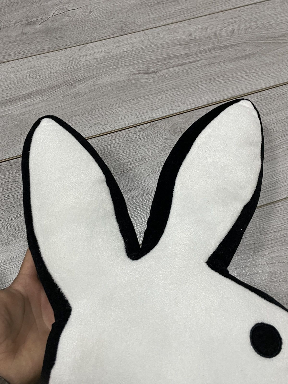 Playboy Playboy big rabbit head 2006 vintage pillow Size ONE SIZE - 6 Thumbnail