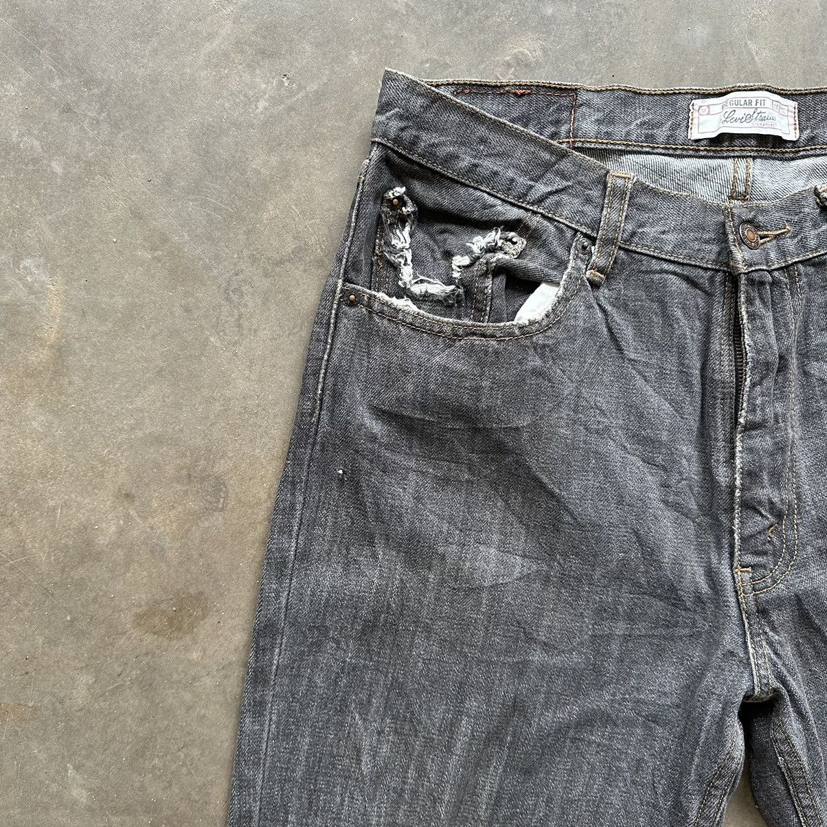 Levi's W32 🔥 Levi’s Strauss & Co Distressed Faded Denim Jean Pant Size US 32 / EU 48 - 4 Thumbnail